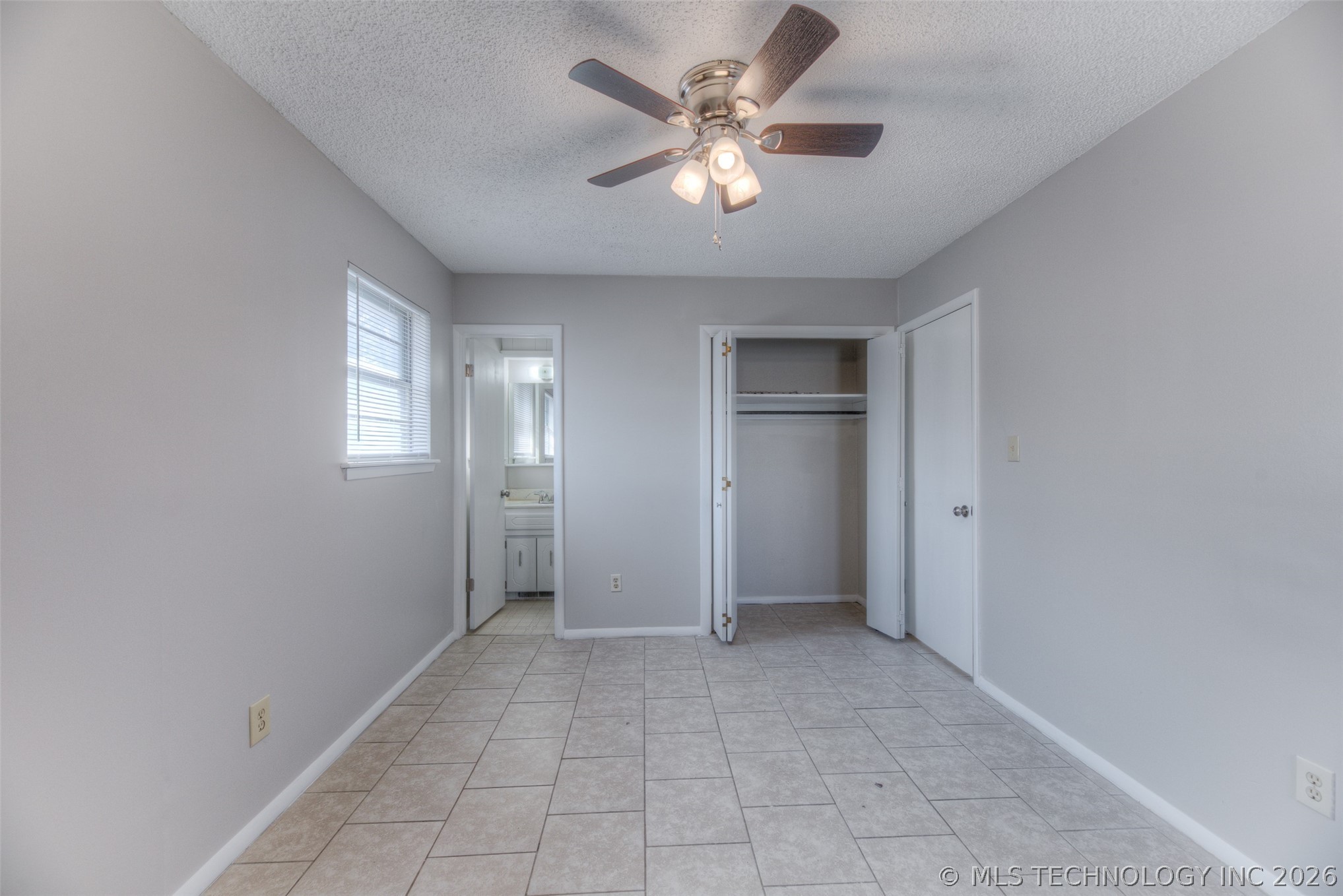 404 E 18th Street Property Photo 18