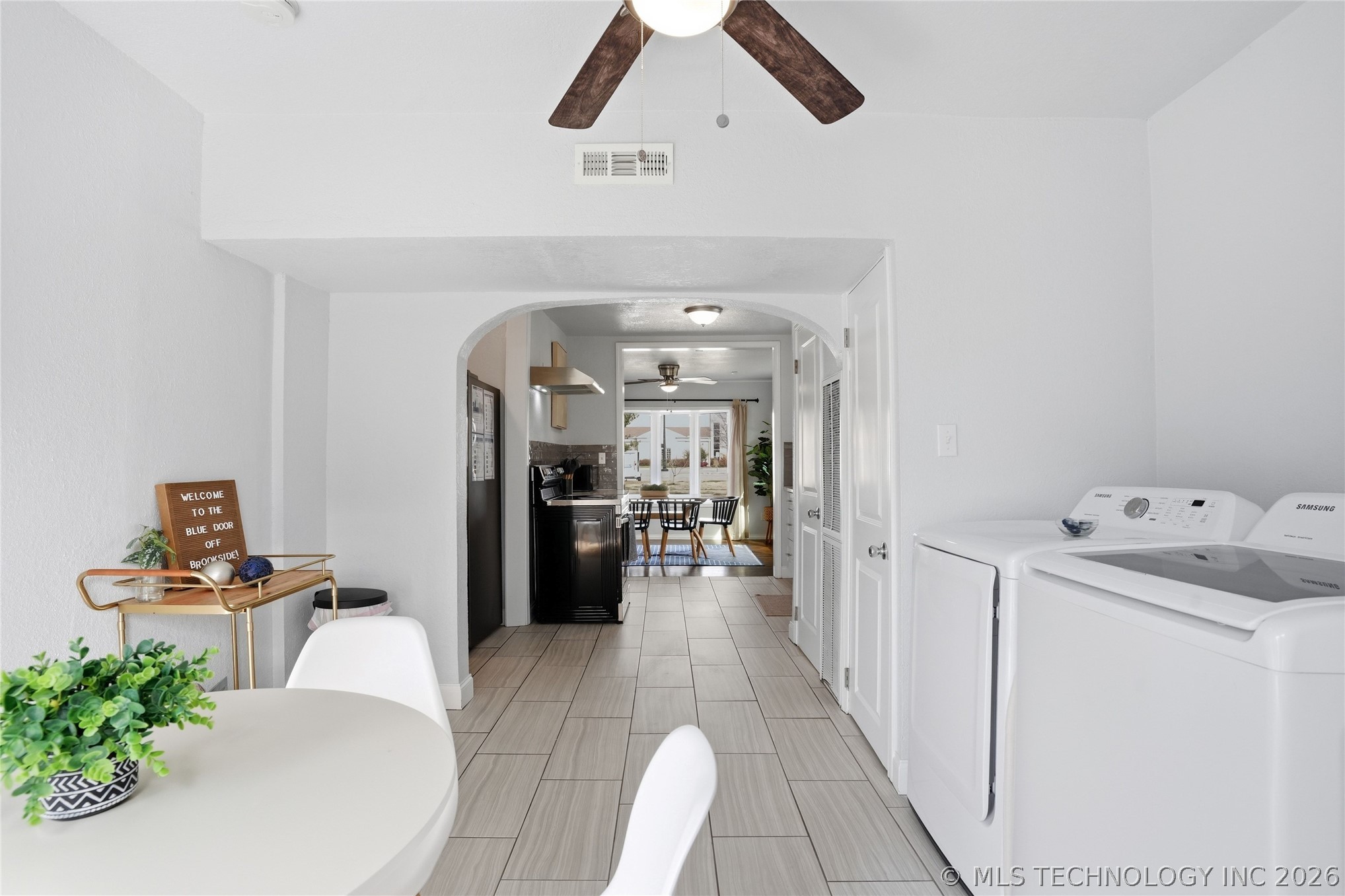 1104 E 35th Place Property Photo 22