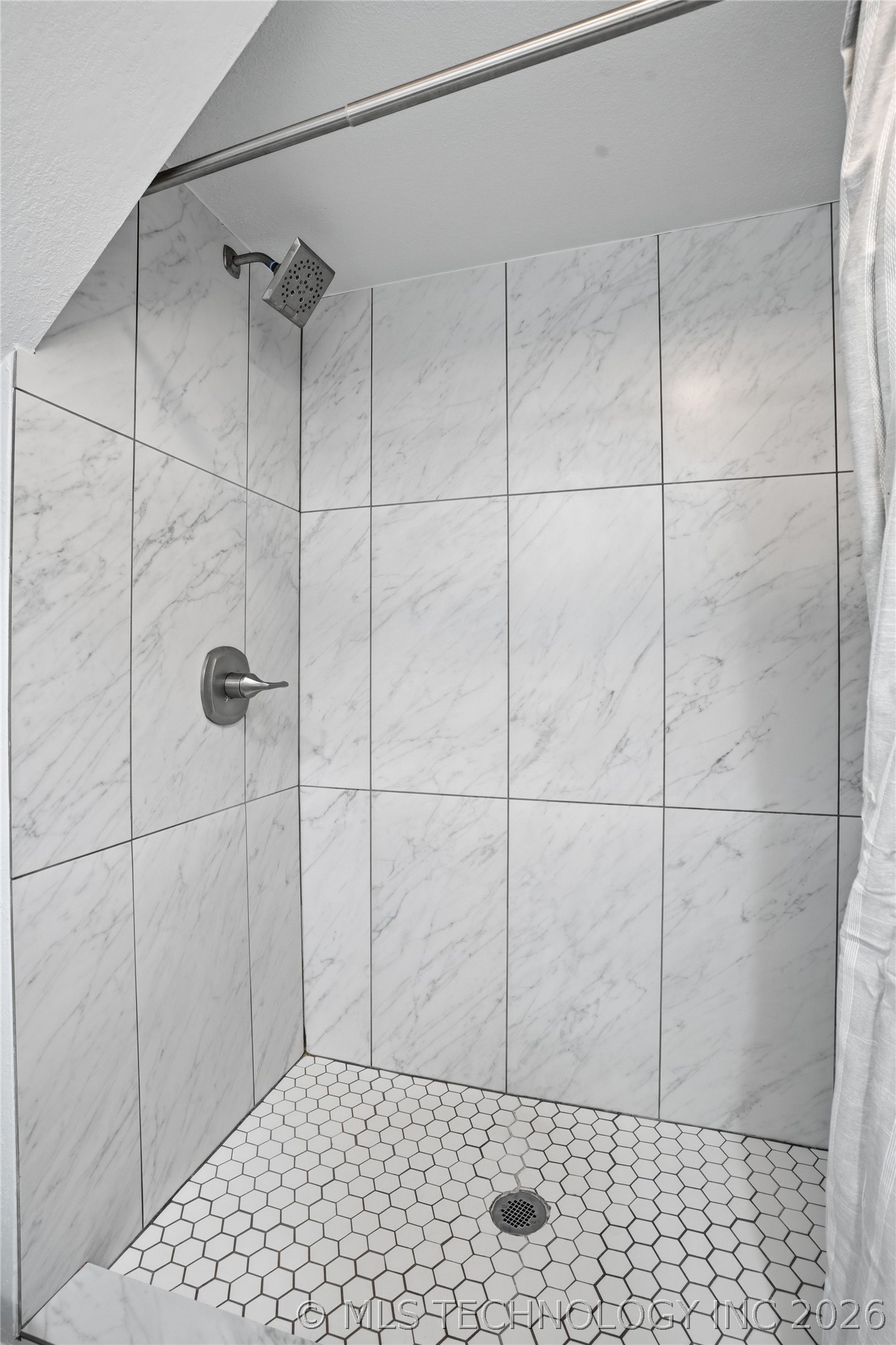 1104 E 35th Place Property Photo 35