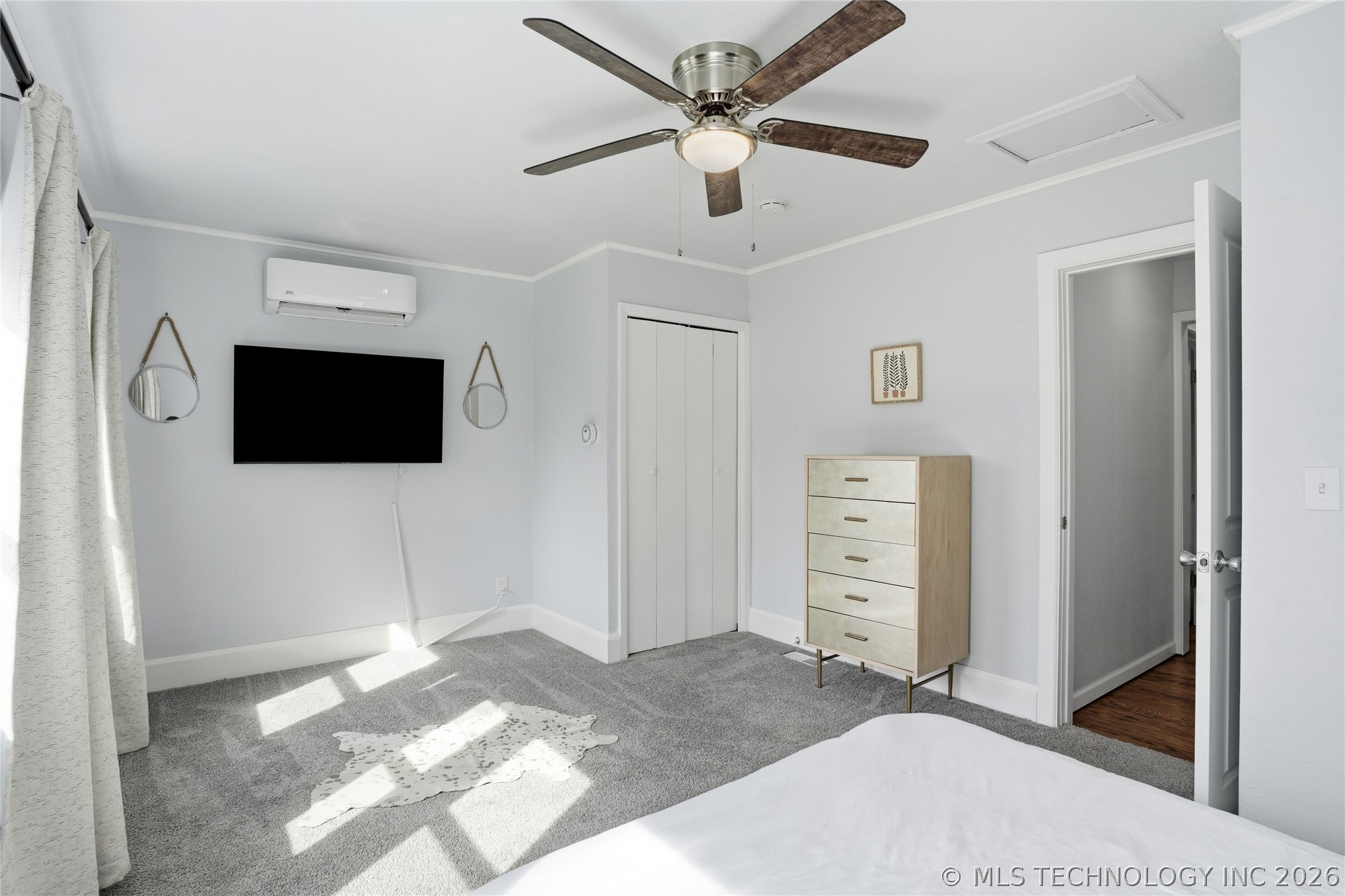 1104 E 35th Place Property Photo 53