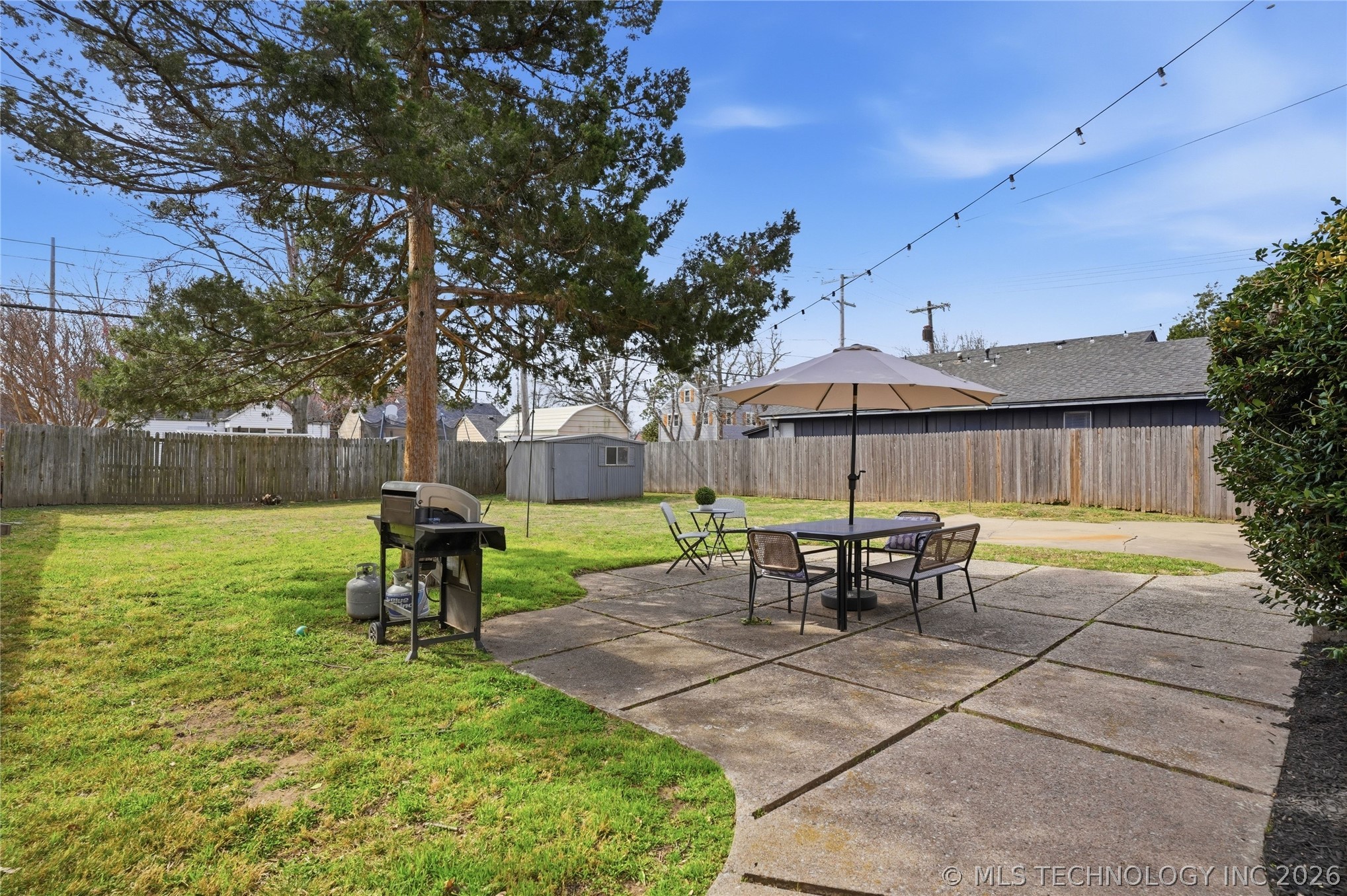 1104 E 35th Place Property Photo 55