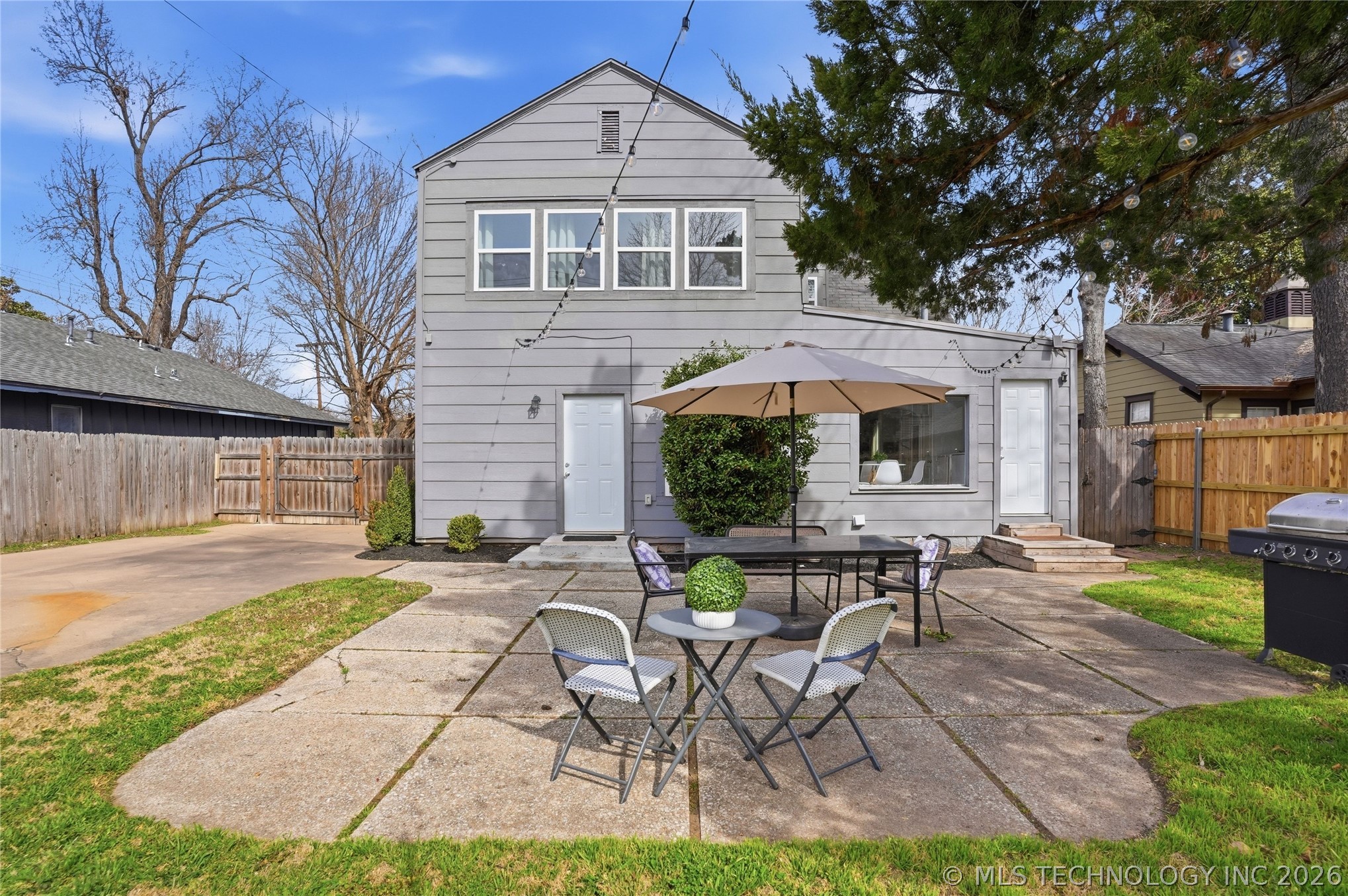 1104 E 35th Place Property Photo 60