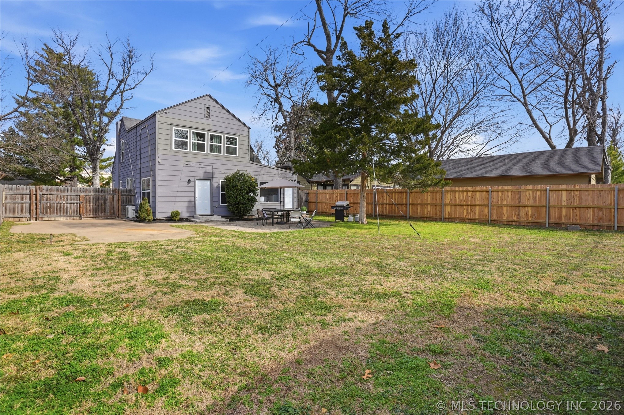 1104 E 35th Place Property Photo 63