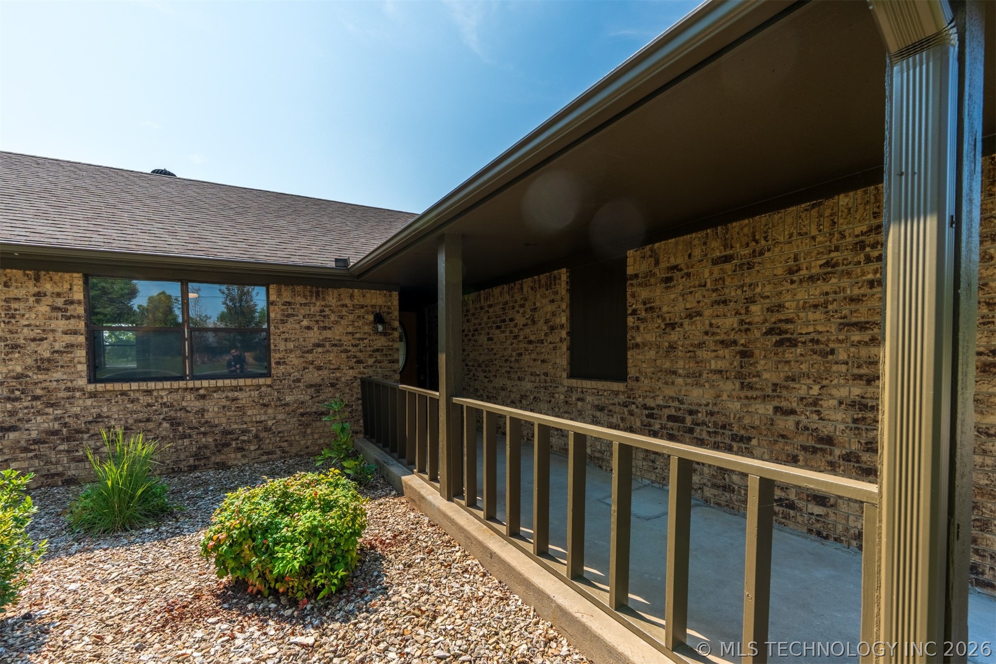 15536 E Anderson Drive Property Photo 5