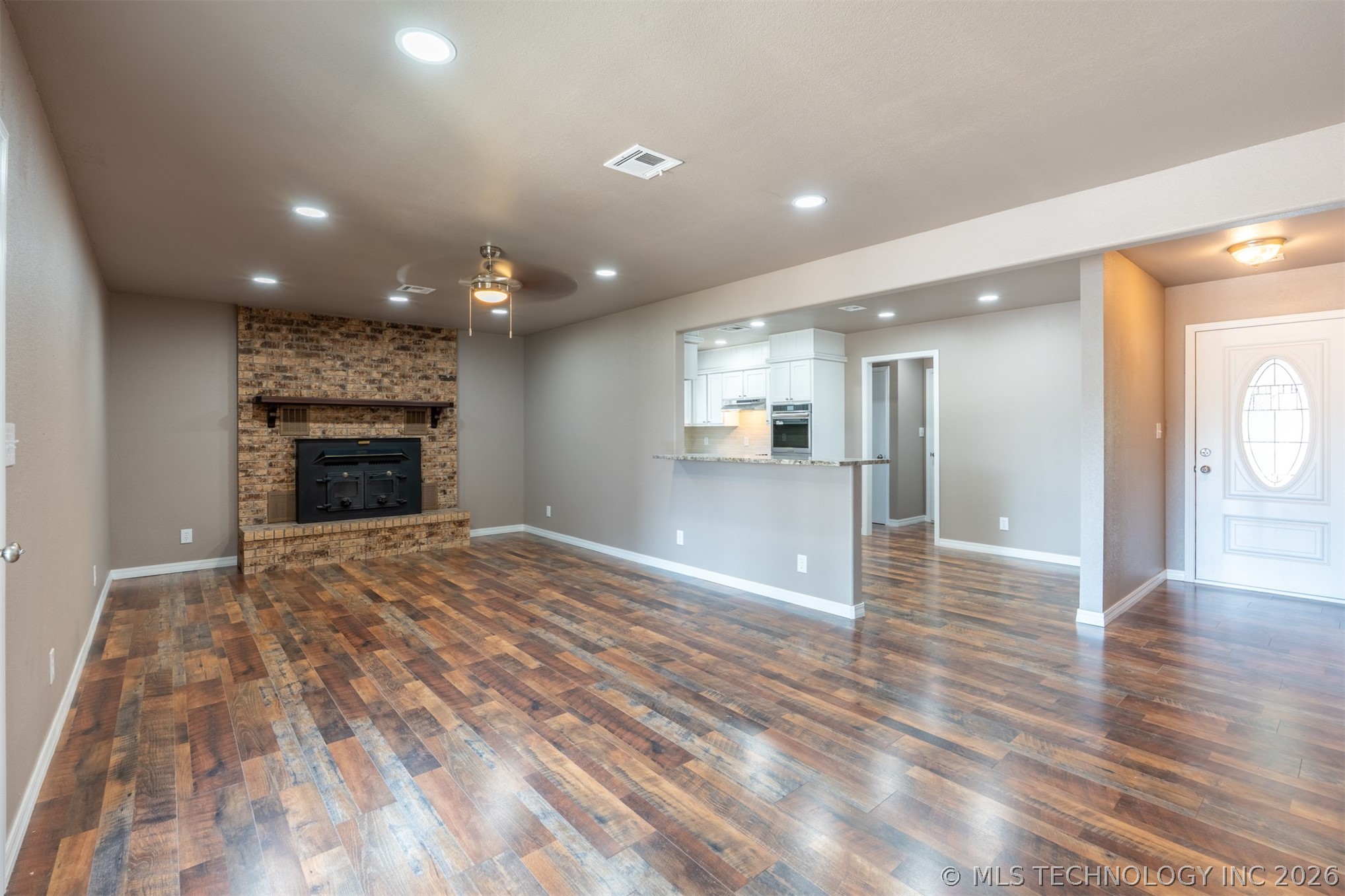 15536 E Anderson Drive Property Photo 9