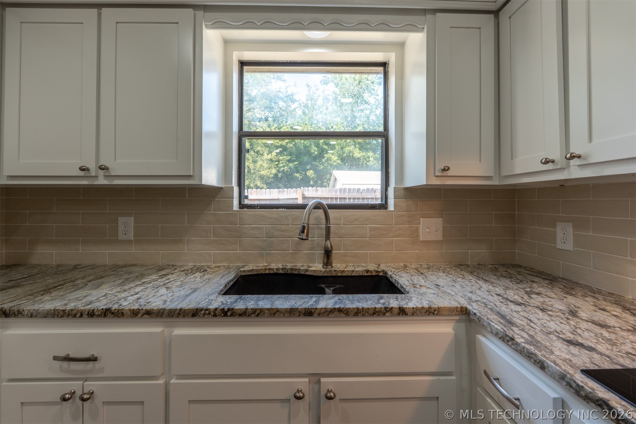 15536 E Anderson Drive Property Photo 16