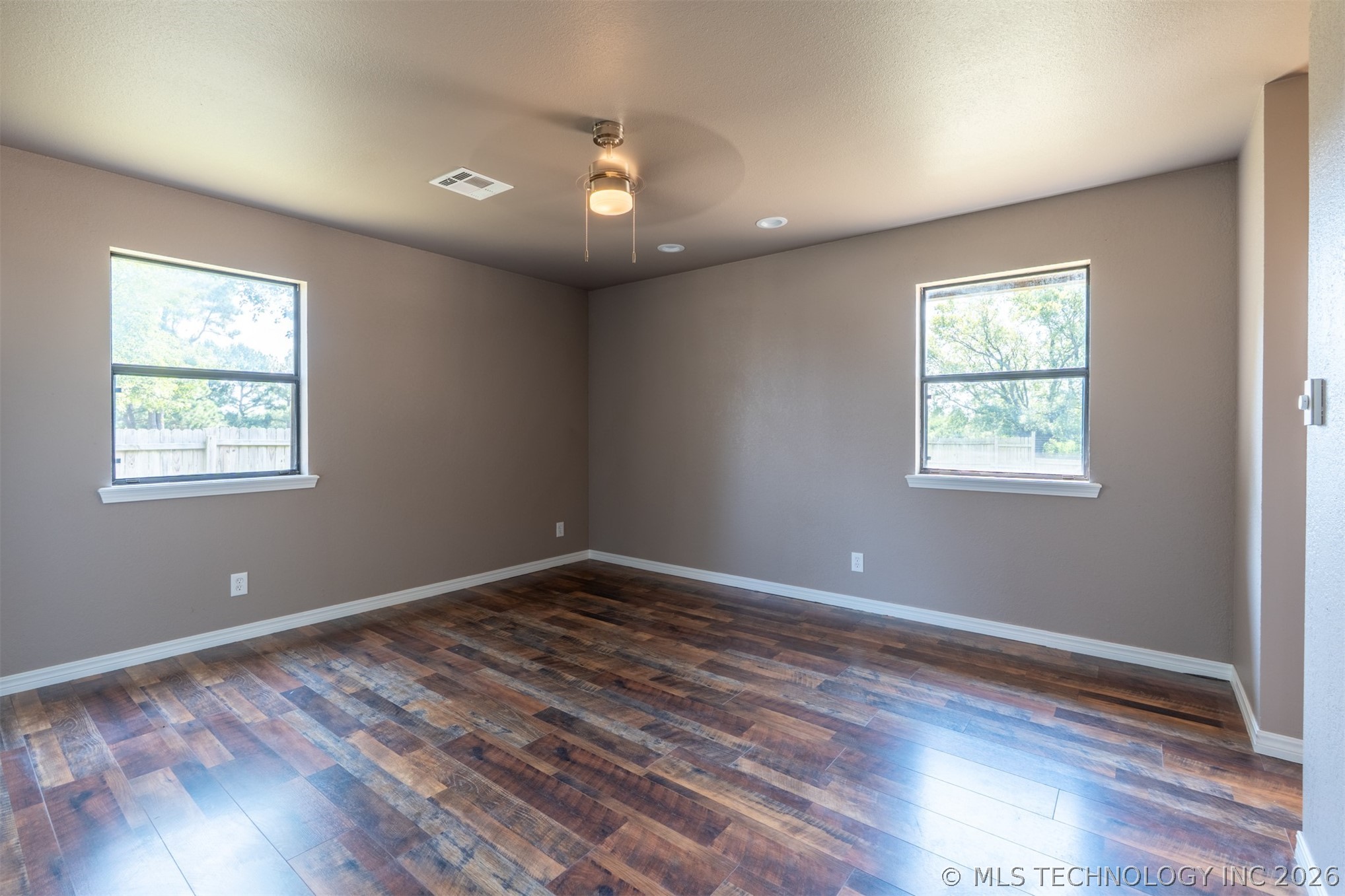 15536 E Anderson Drive Property Photo 26