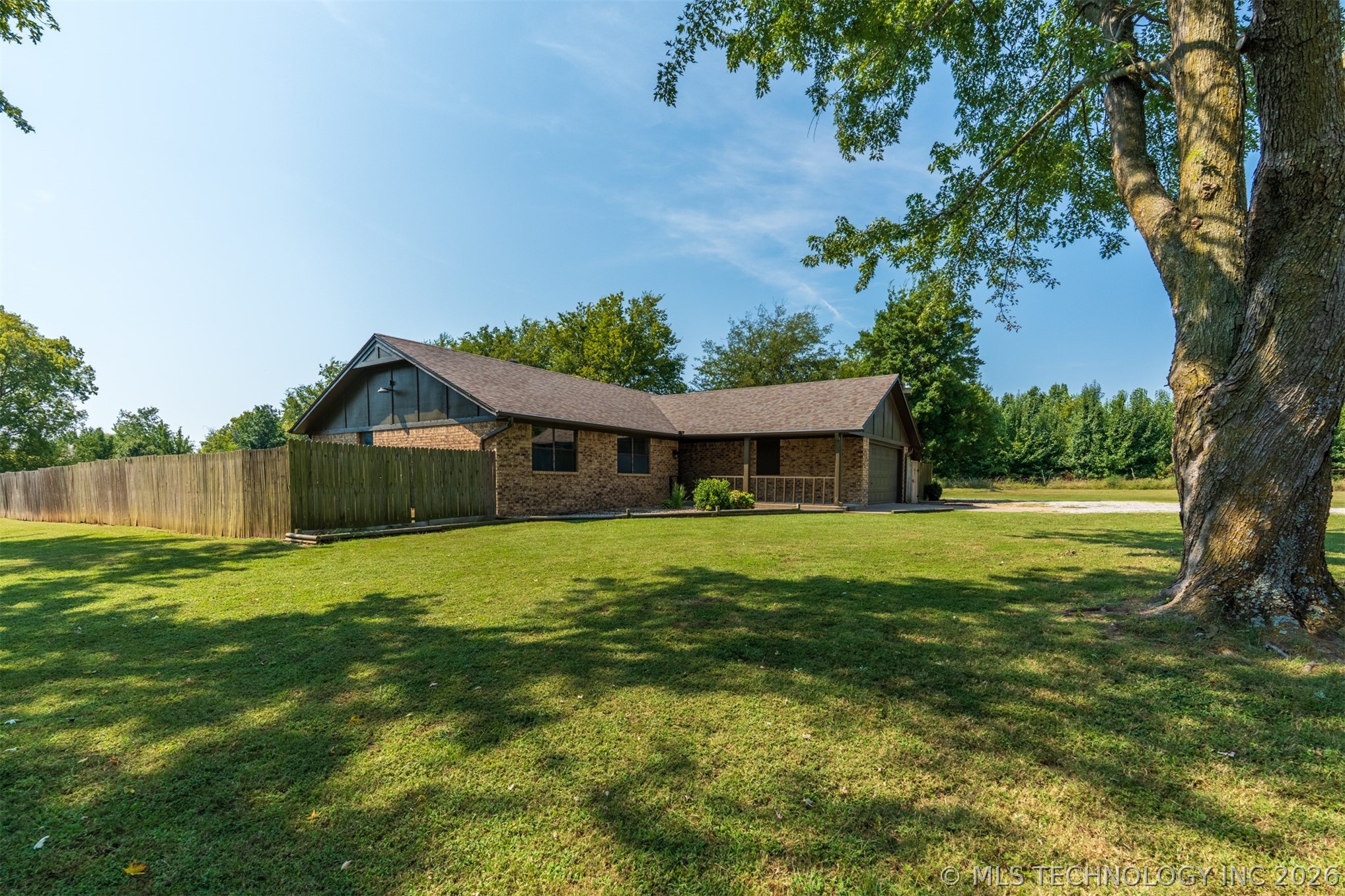 15536 E Anderson Drive Property Photo 52