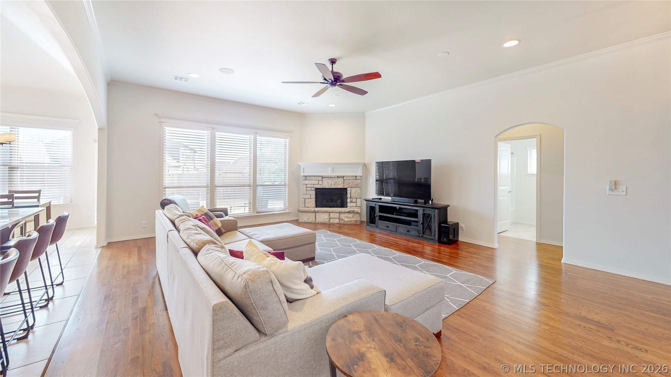 1601 E Pasadena Street Property Photo 6