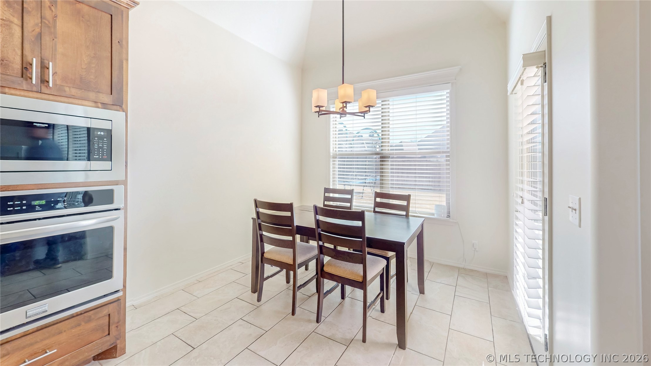1601 E Pasadena Street Property Photo 12