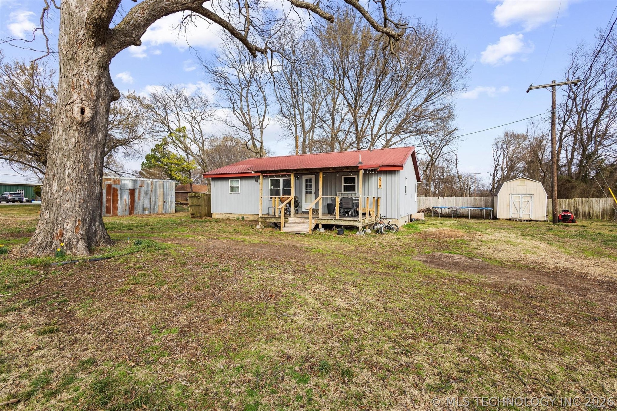 510 N Brackett Street Property Photo 1