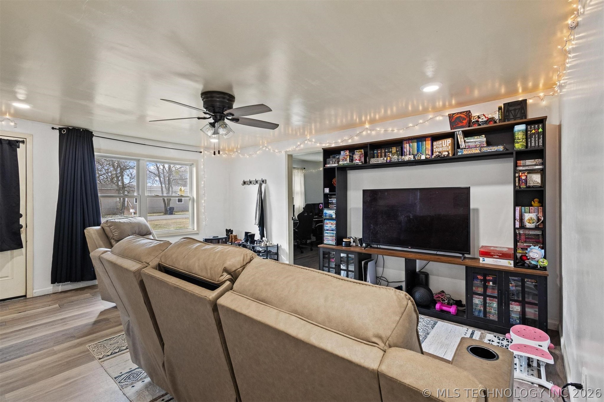 510 N Brackett Street Property Photo 5