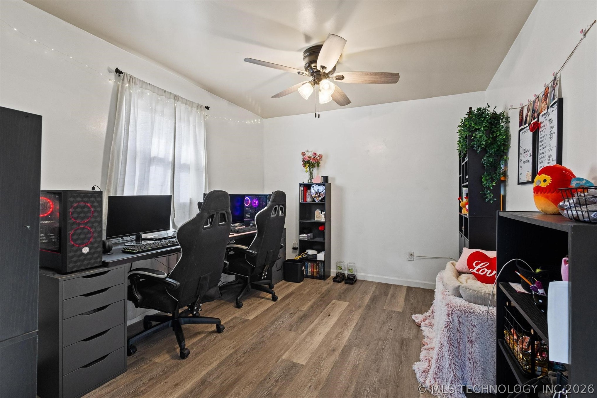 510 N Brackett Street Property Photo 13