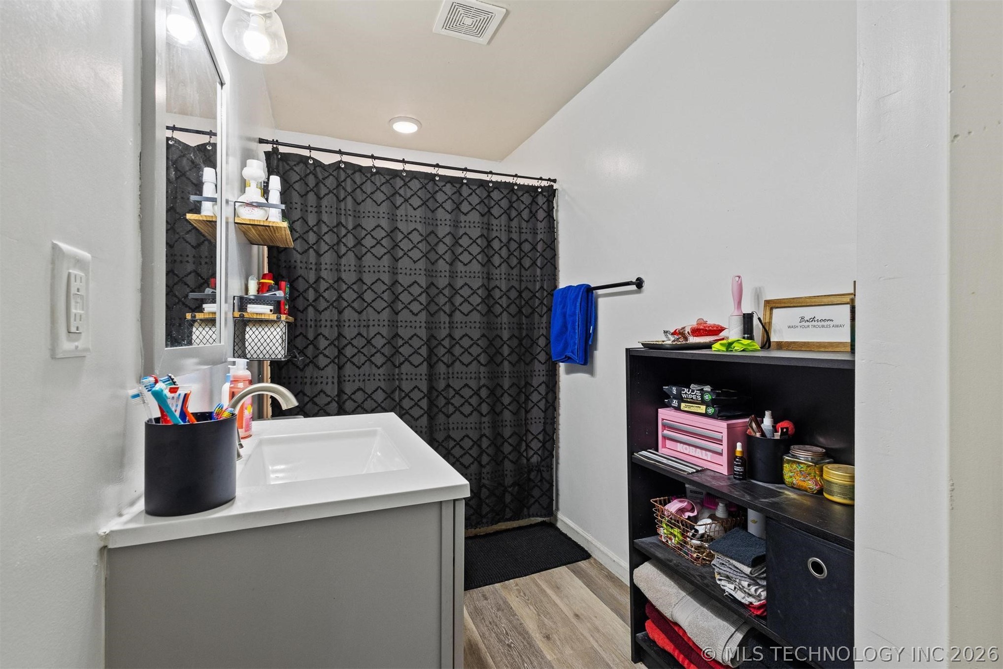 510 N Brackett Street Property Photo 20