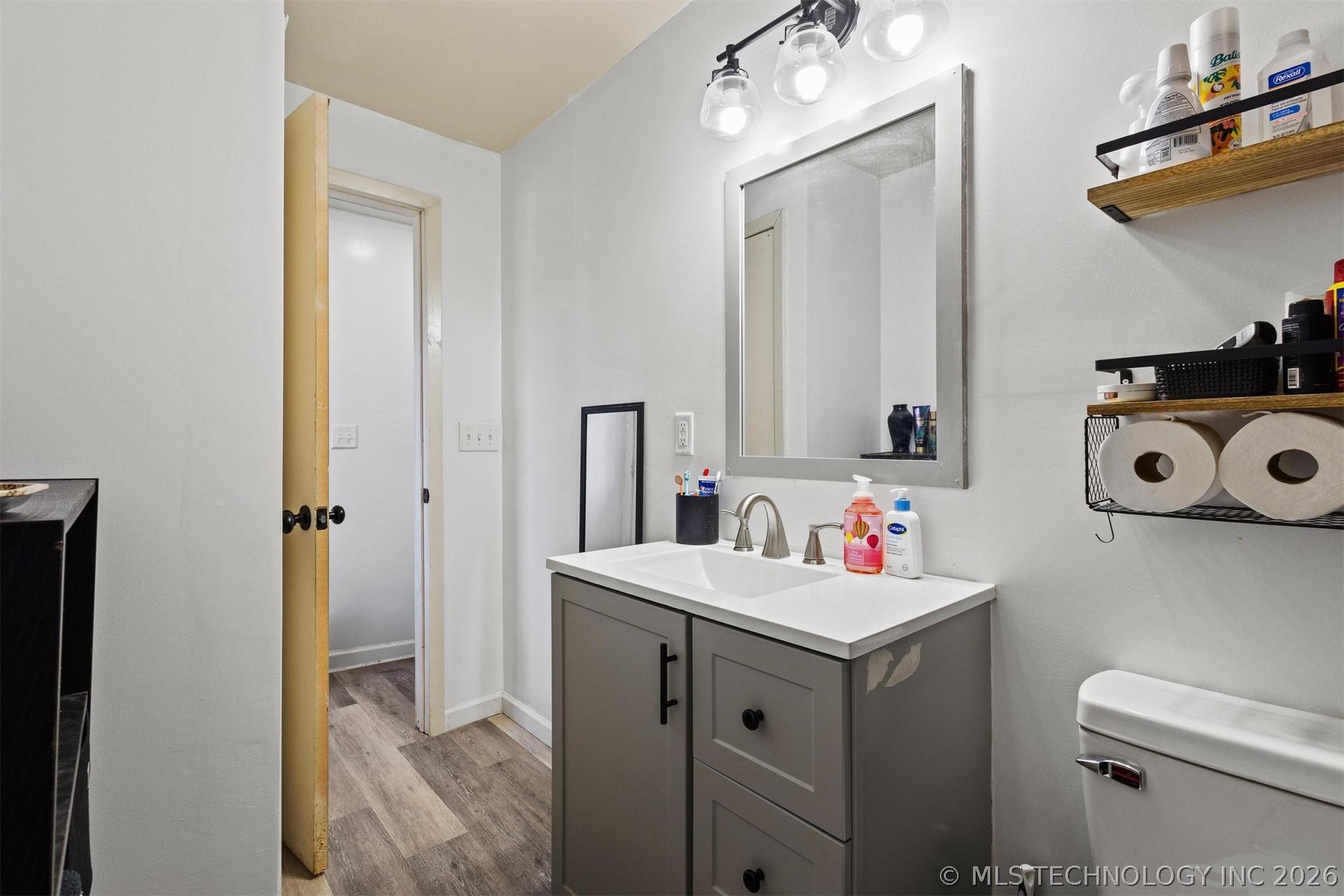 510 N Brackett Street Property Photo 21