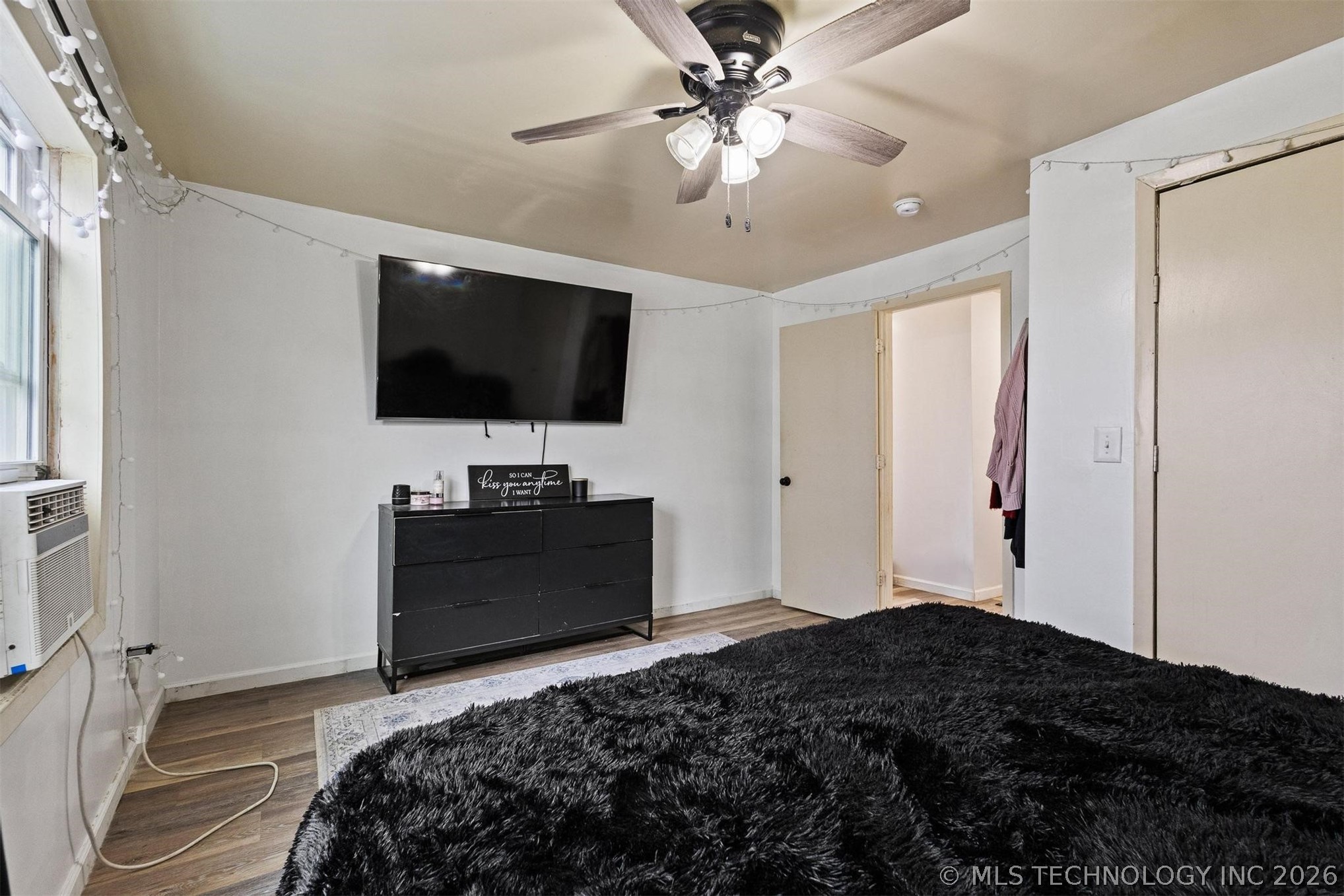 510 N Brackett Street Property Photo 24
