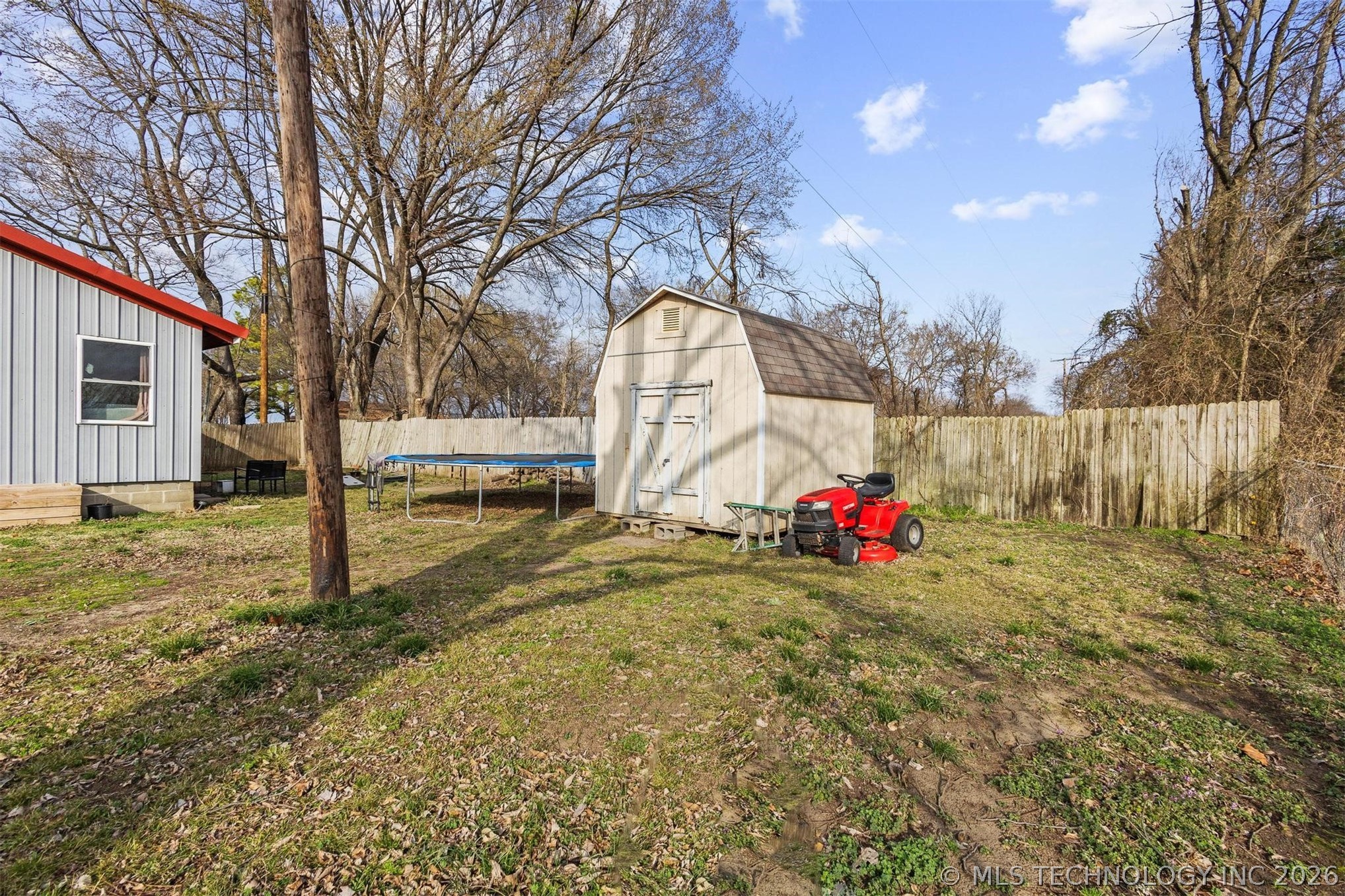 510 N Brackett Street Property Photo 25