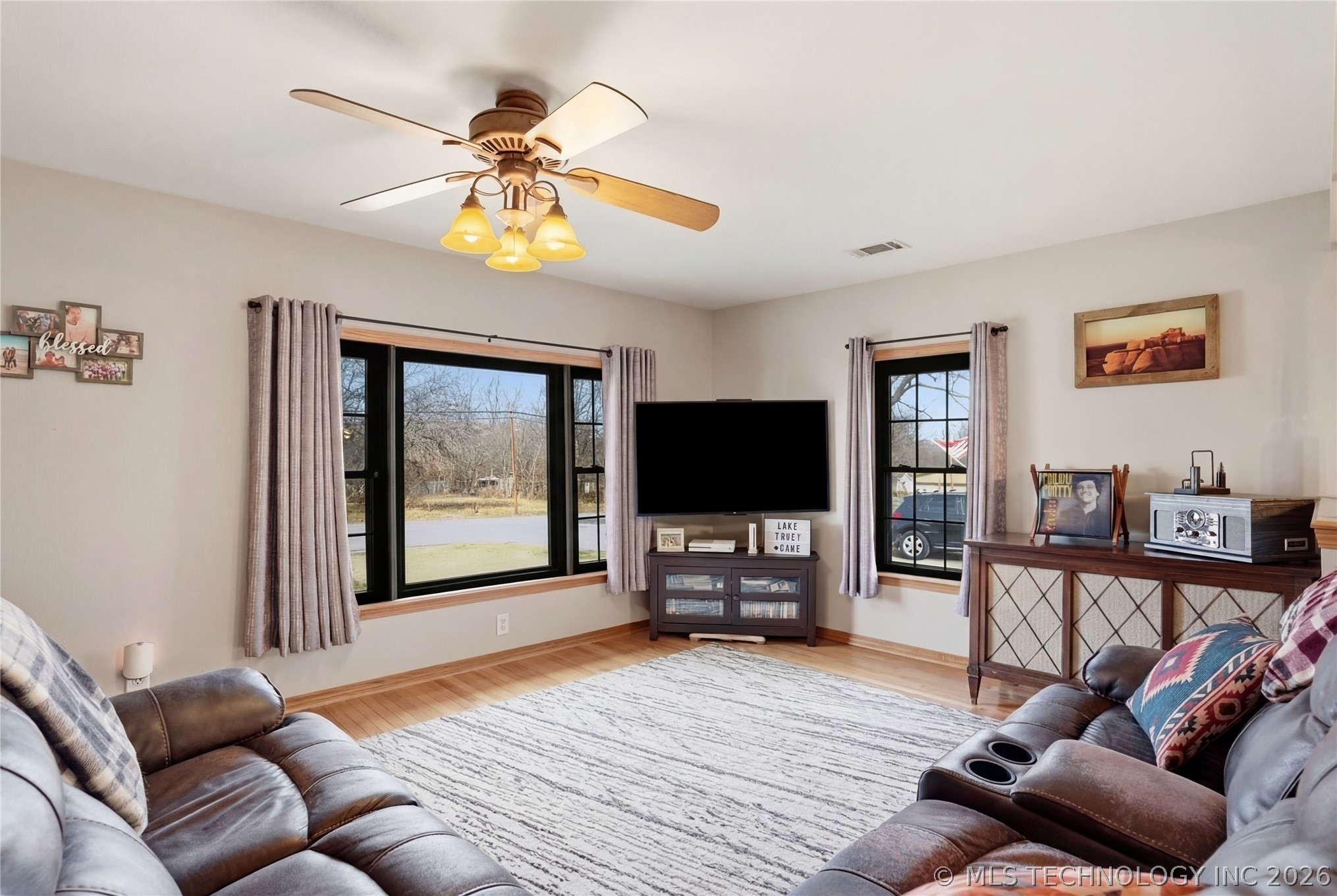 1004 W Pawnee Street Property Photo 5
