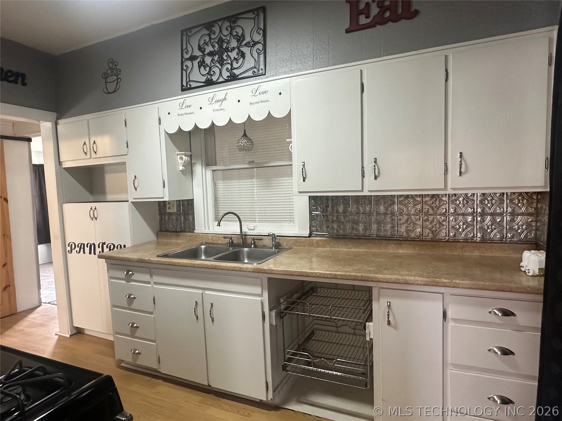 720 S Liberty Avenue Property Photo 7