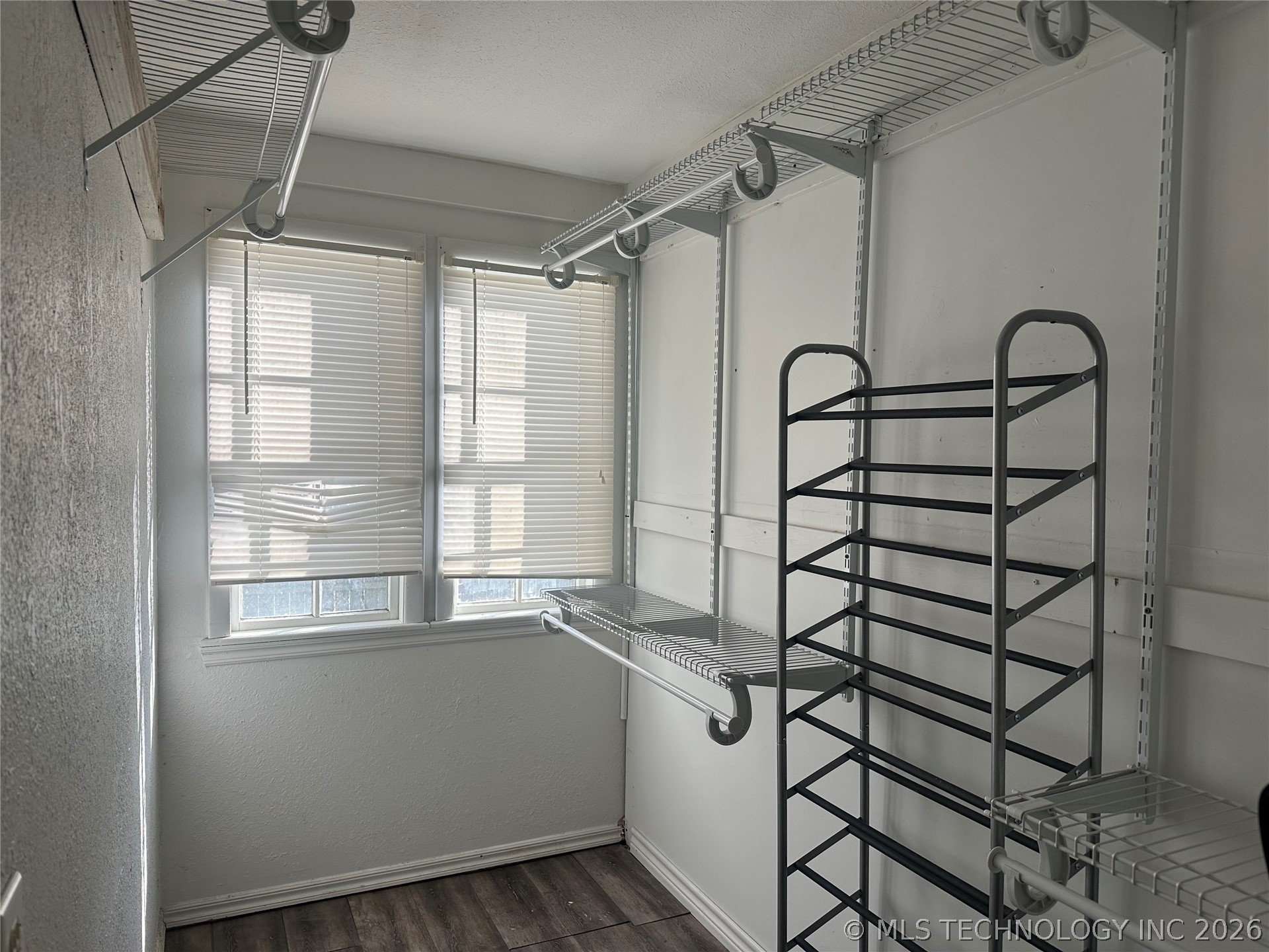 720 S Liberty Avenue Property Photo 9