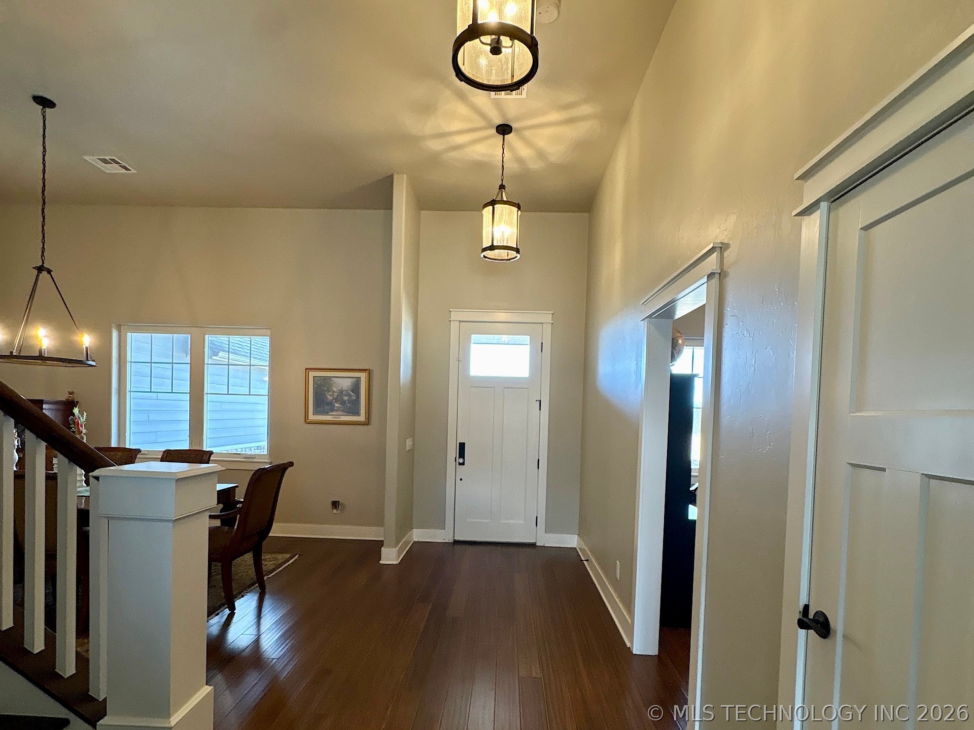 2323 N Oak Grove Road Property Photo 11