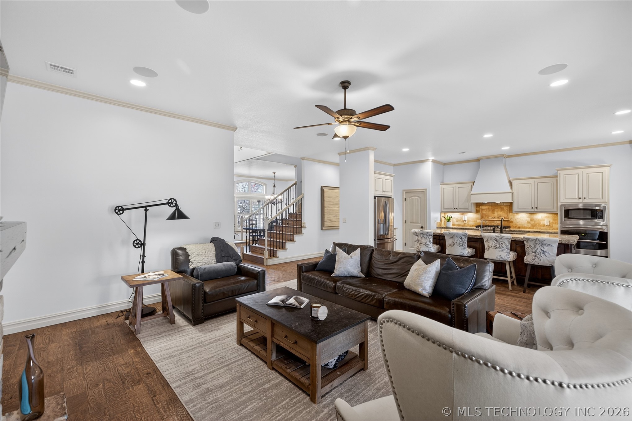 11813 S New Haven Avenue Property Photo 11