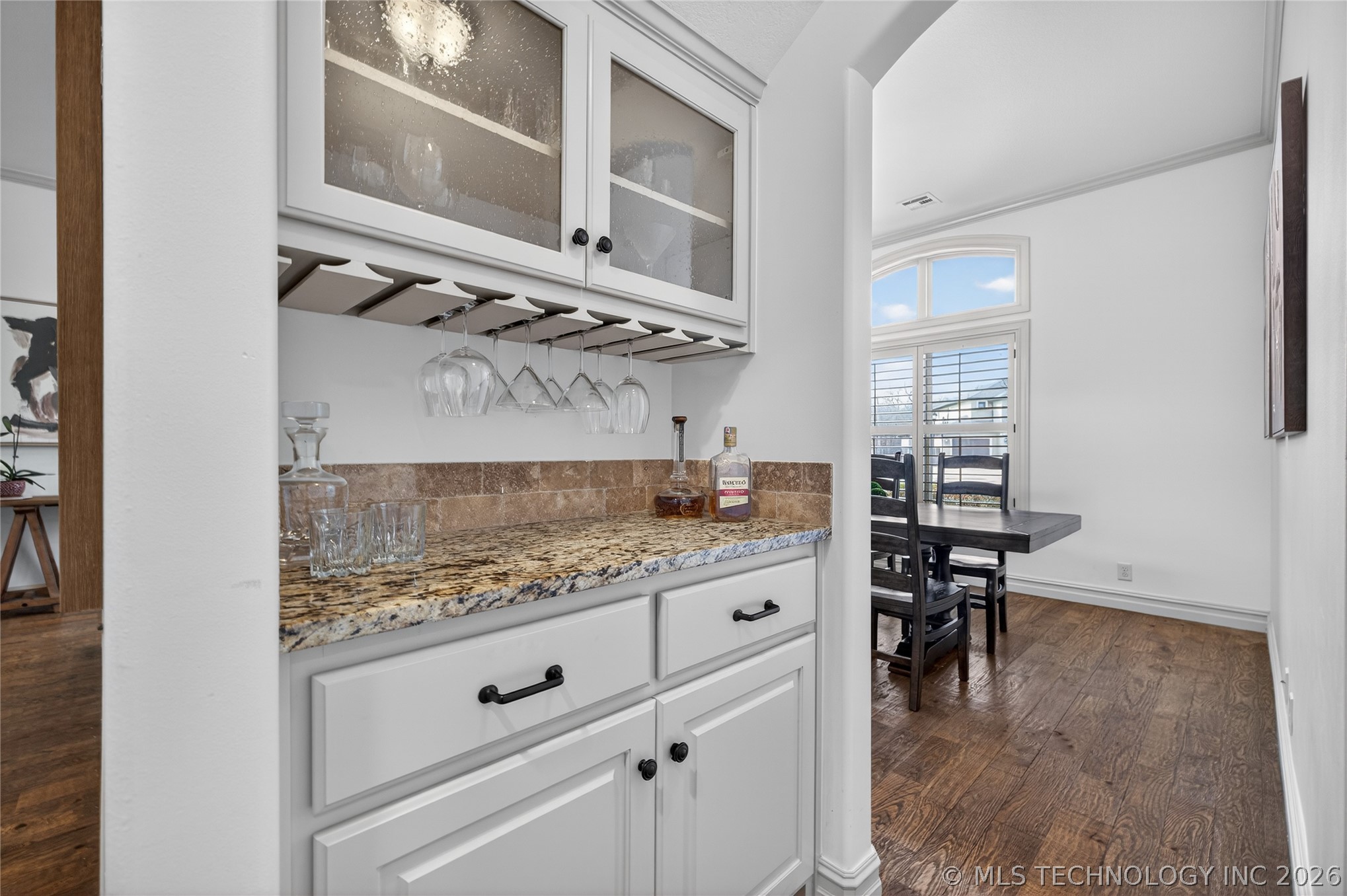 11813 S New Haven Avenue Property Photo 18