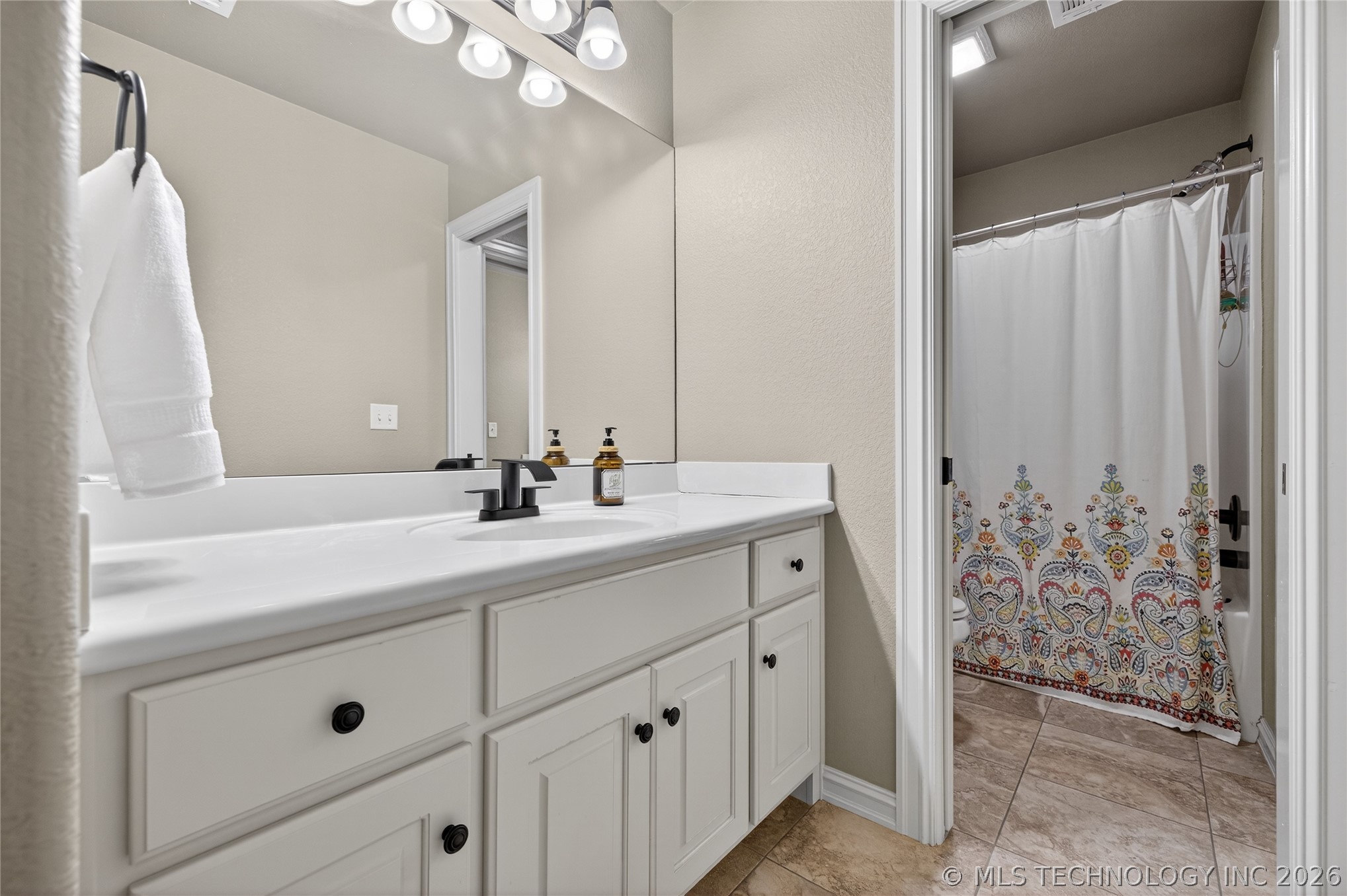 11813 S New Haven Avenue Property Photo 27