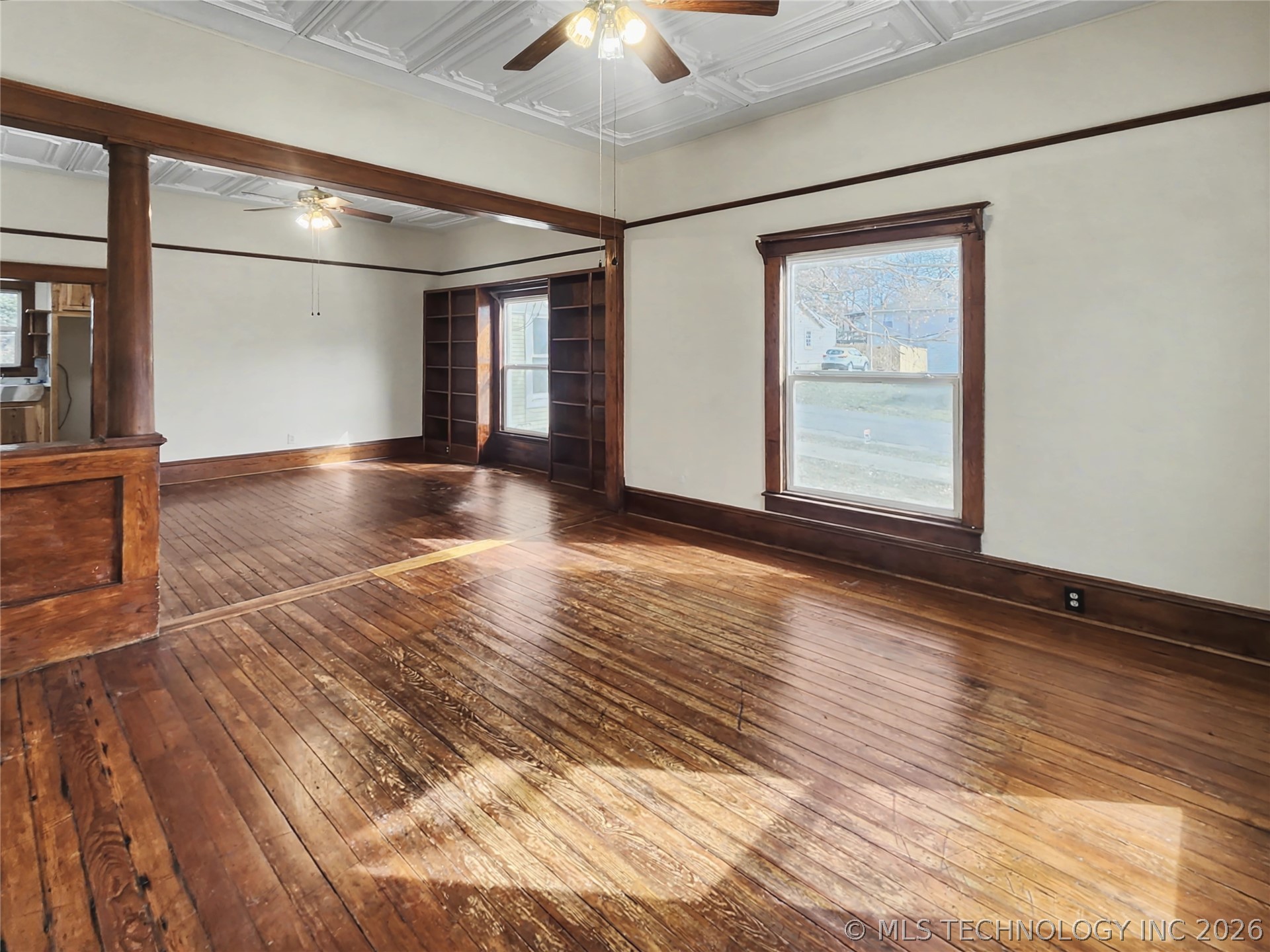 611 Goingsnake Street Property Photo 5