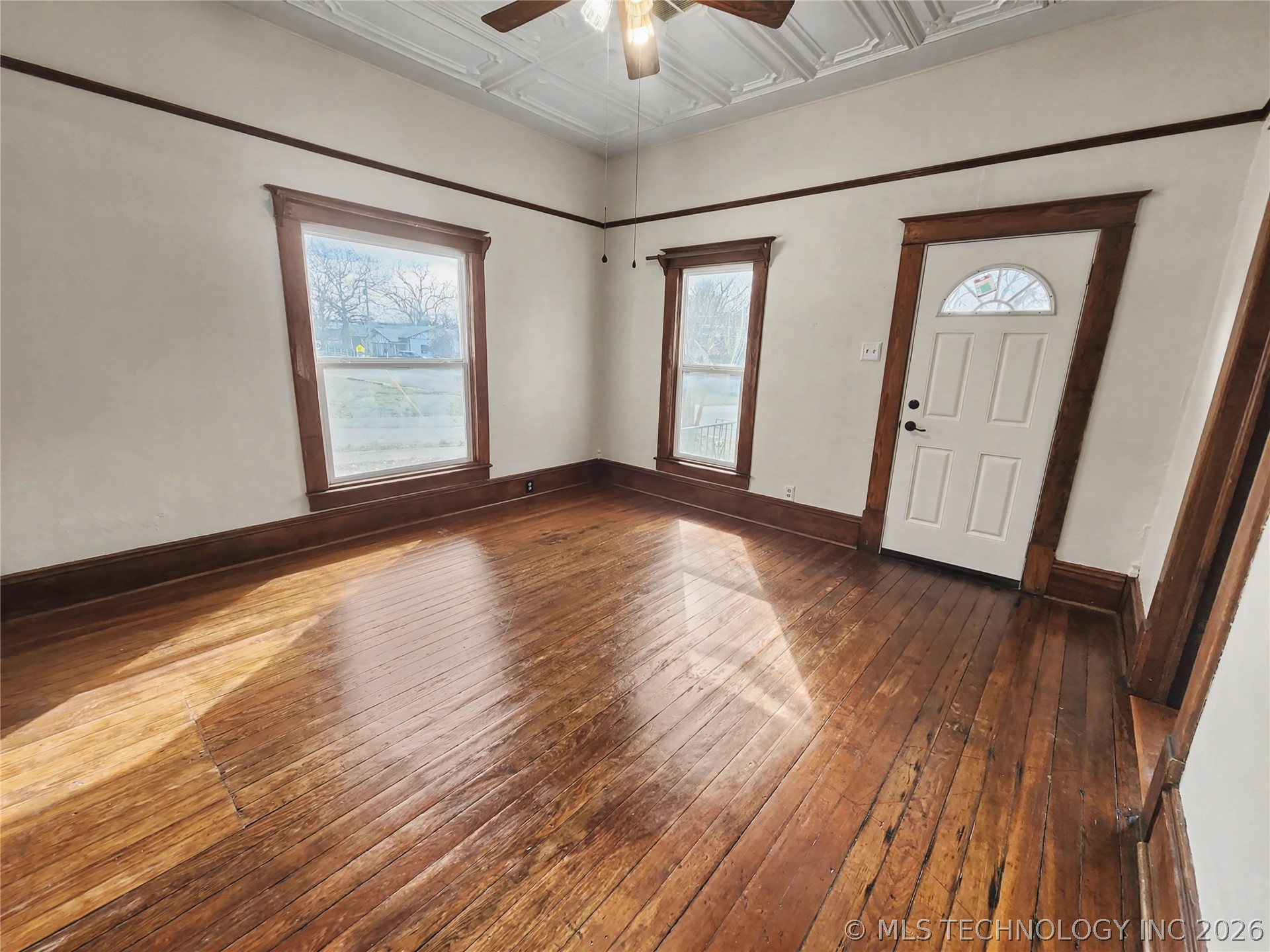 611 Goingsnake Street Property Photo 6