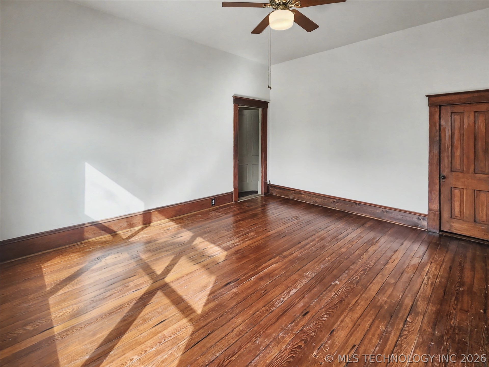 611 Goingsnake Street Property Photo 10