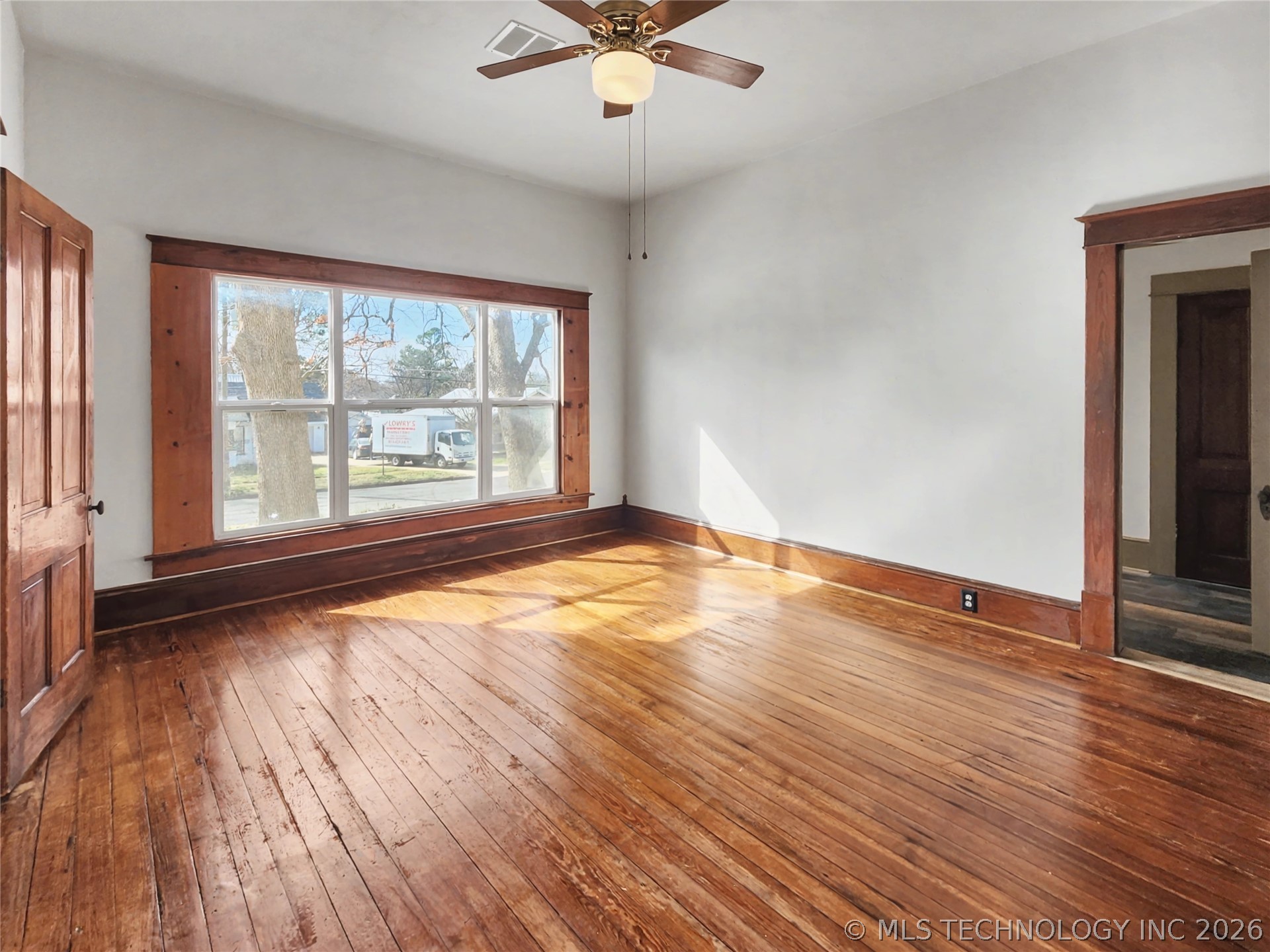 611 Goingsnake Street Property Photo 17