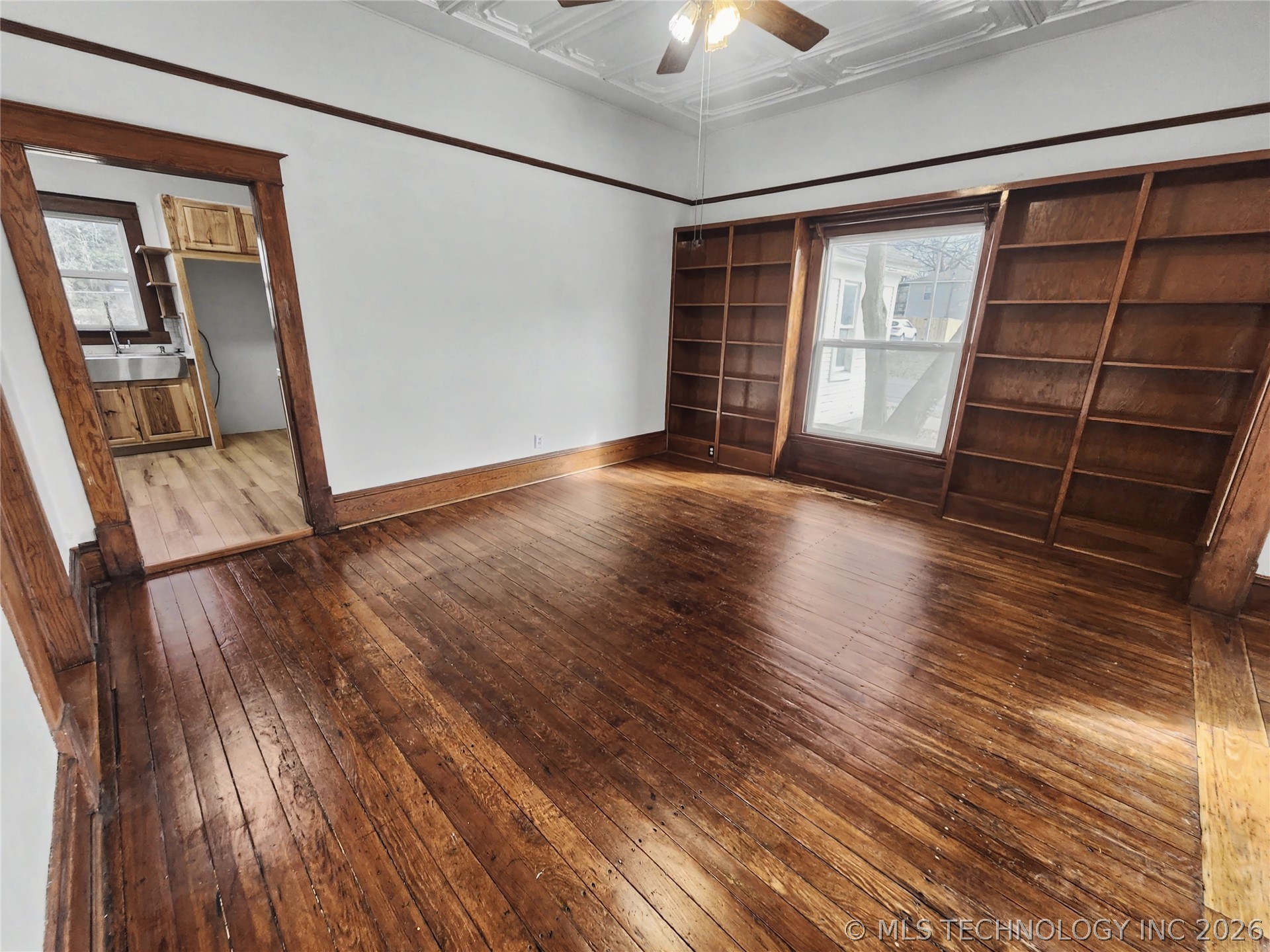 611 Goingsnake Street Property Photo 19