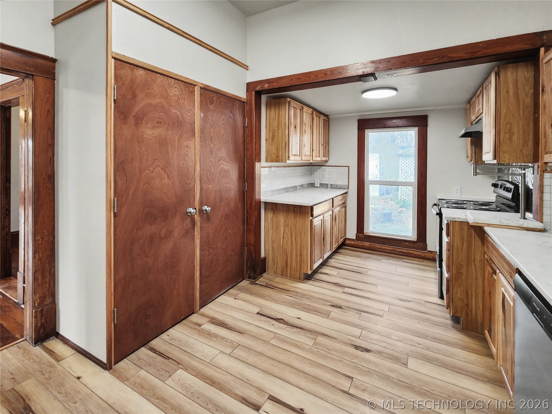 611 Goingsnake Street Property Photo 33