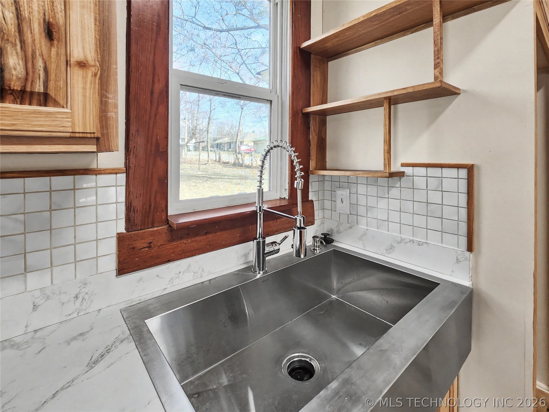 611 Goingsnake Street Property Photo 36