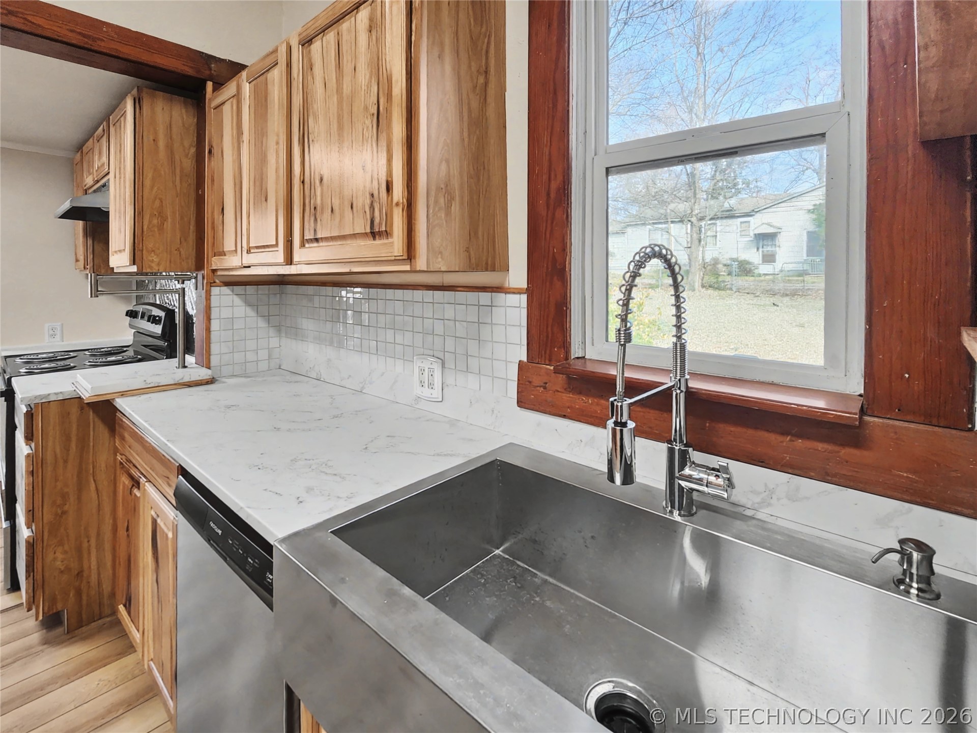 611 Goingsnake Street Property Photo 38