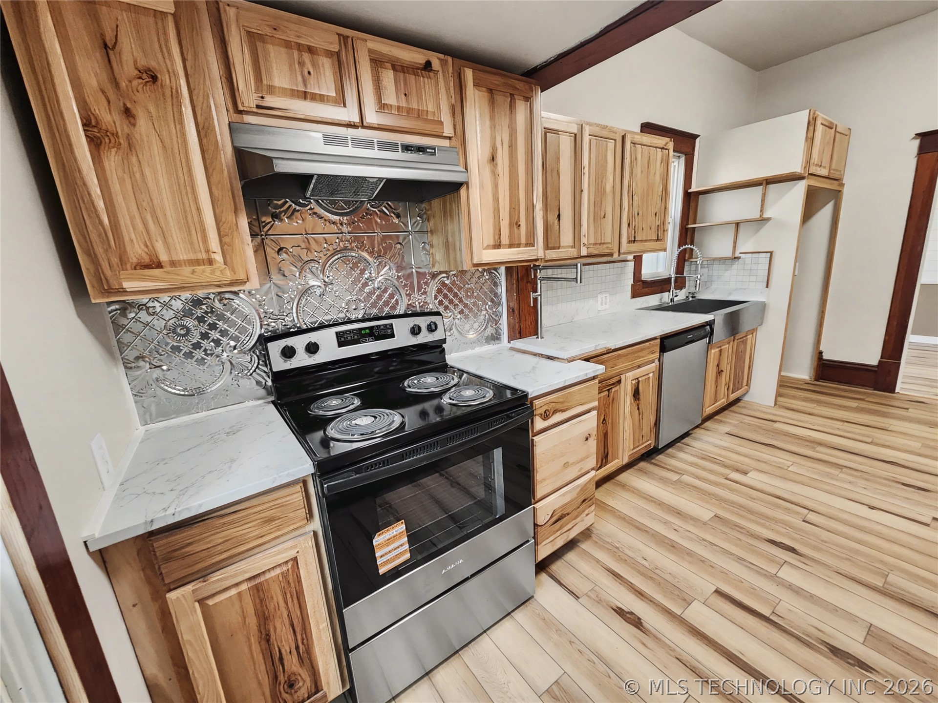 611 Goingsnake Street Property Photo 46