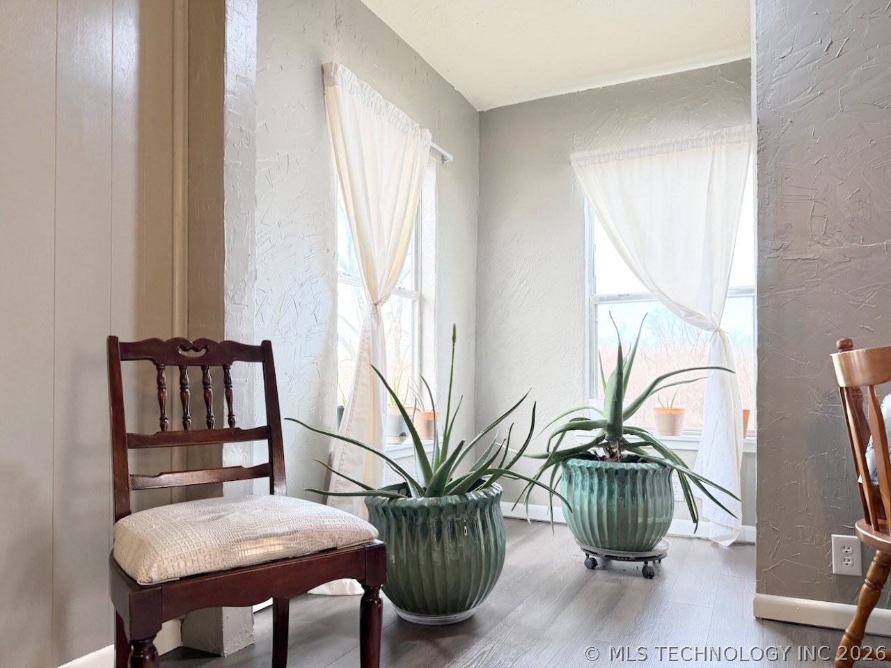 110 W Lakeshore Drive Property Photo 12