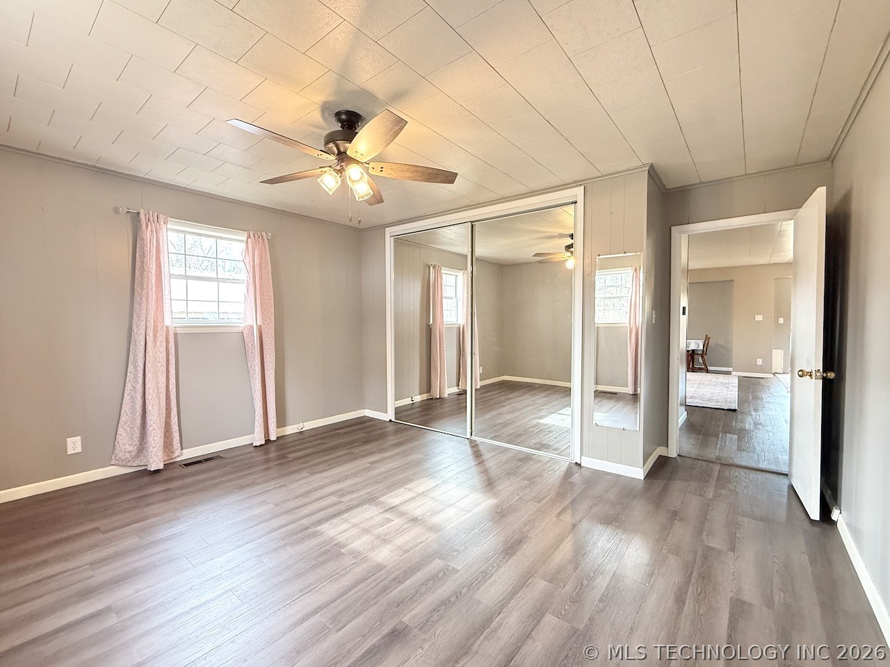 110 W Lakeshore Drive Property Photo 22
