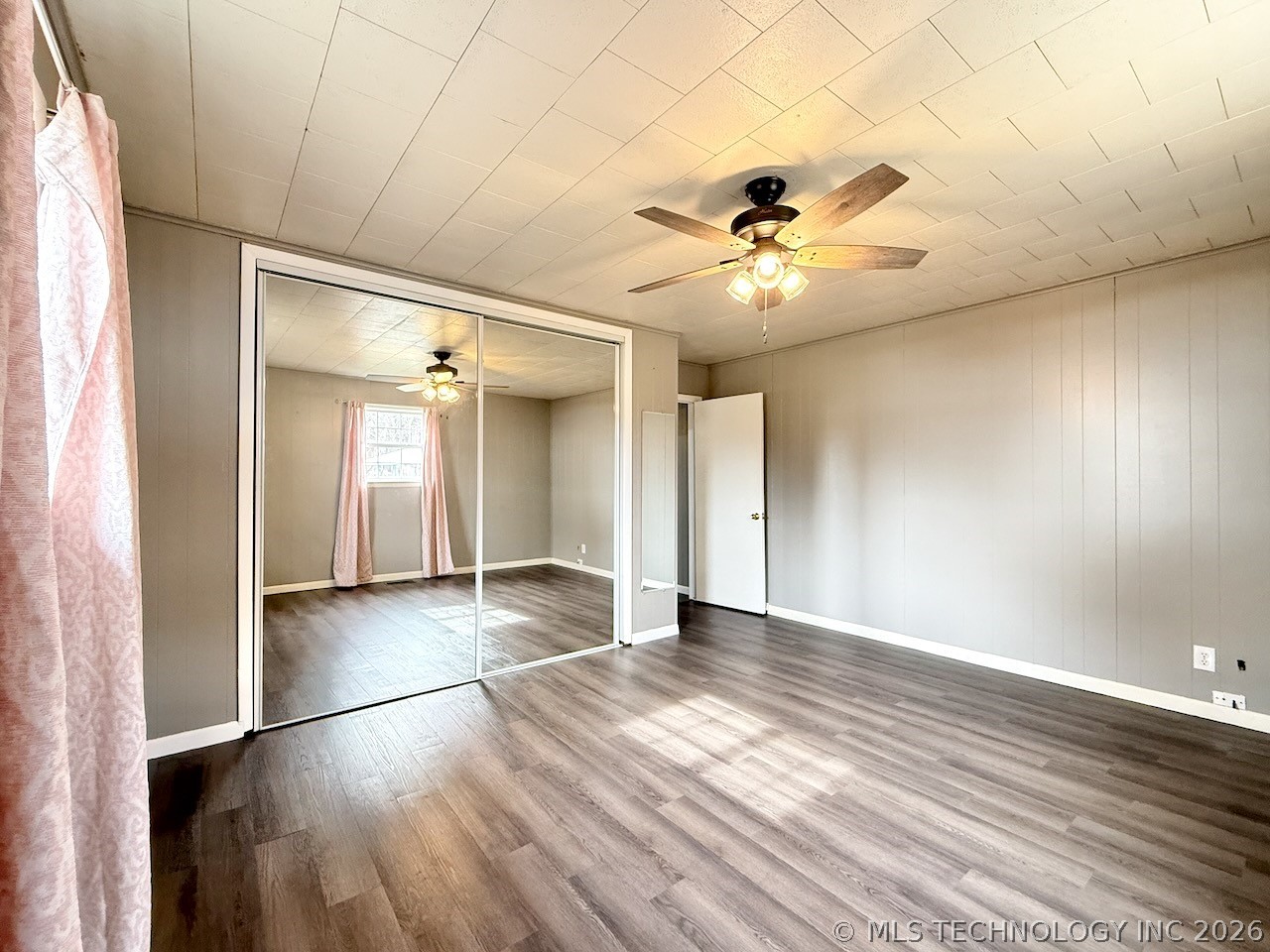110 W Lakeshore Drive Property Photo 23