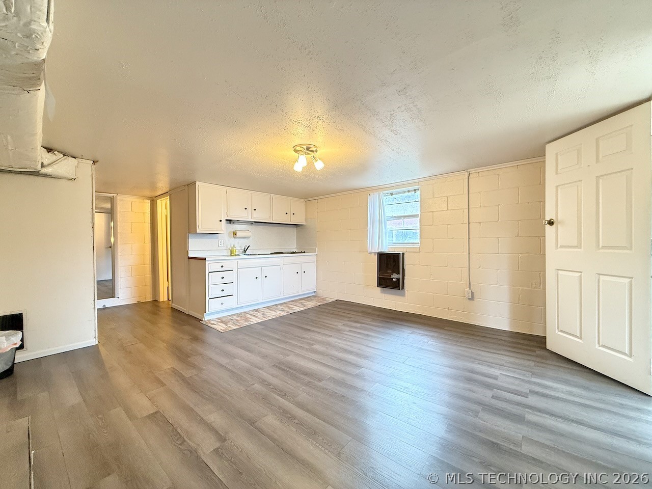 110 W Lakeshore Drive Property Photo 30