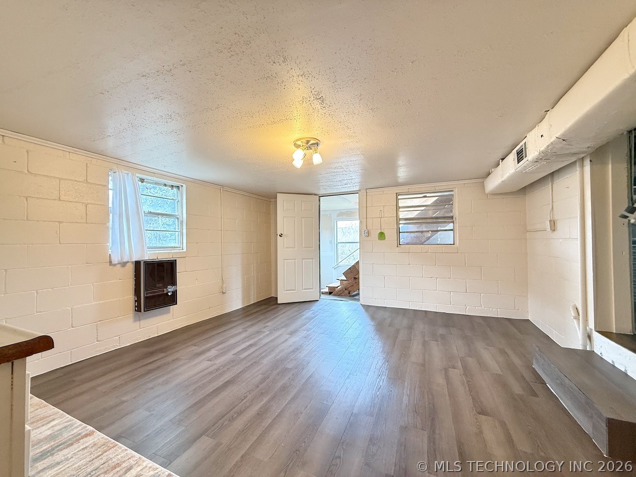 110 W Lakeshore Drive Property Photo 31