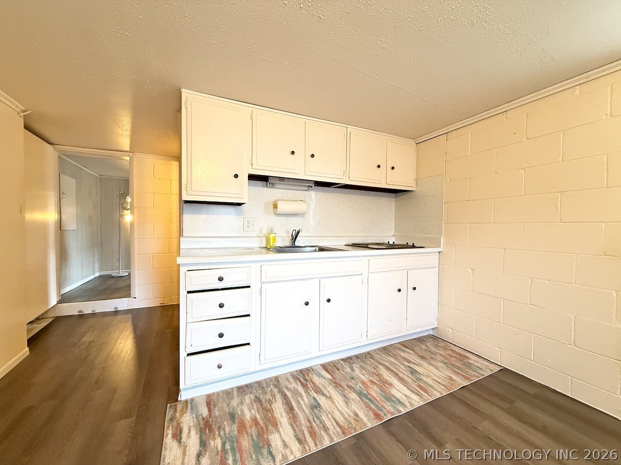 110 W Lakeshore Drive Property Photo 32