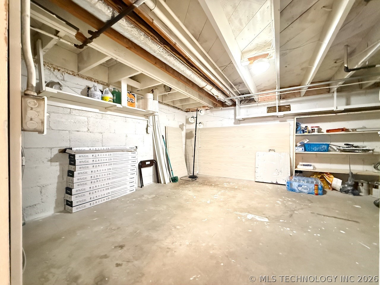 110 W Lakeshore Drive Property Photo 40