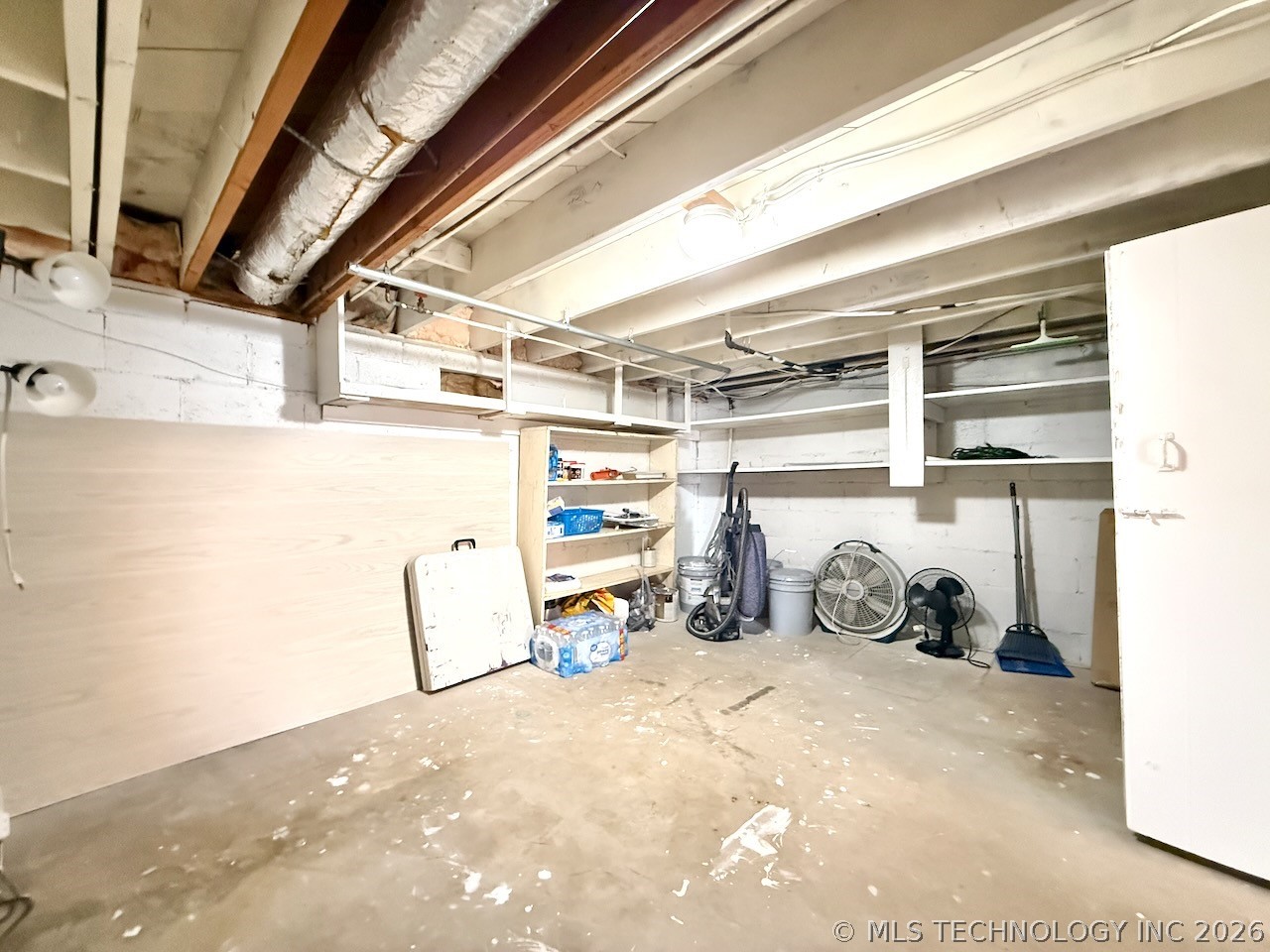 110 W Lakeshore Drive Property Photo 41