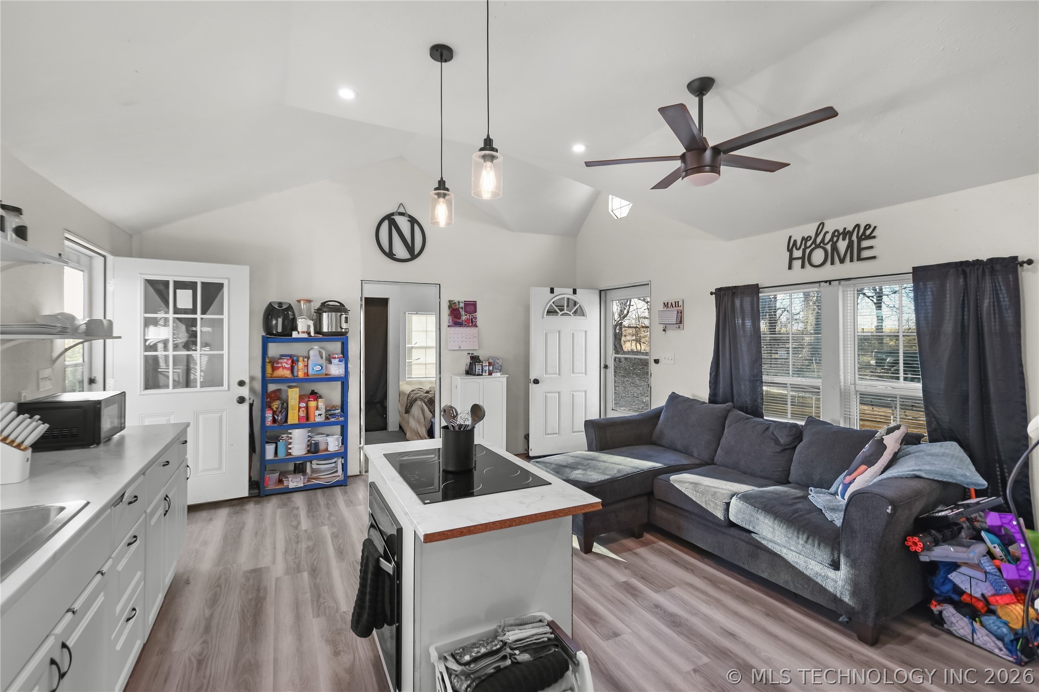 229 W Tower Property Photo 6