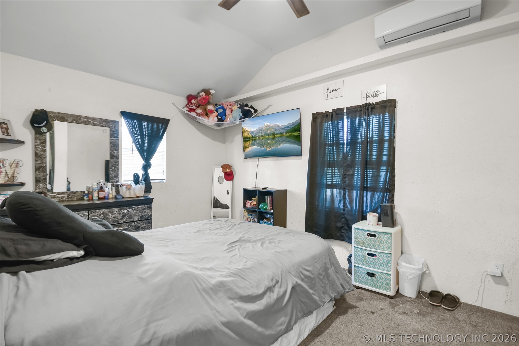 229 W Tower Property Photo 8