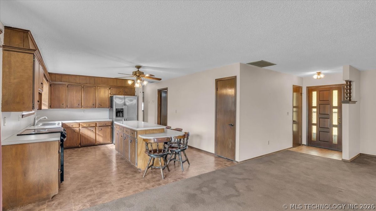 7212 E Battenfield Drive Property Photo 6