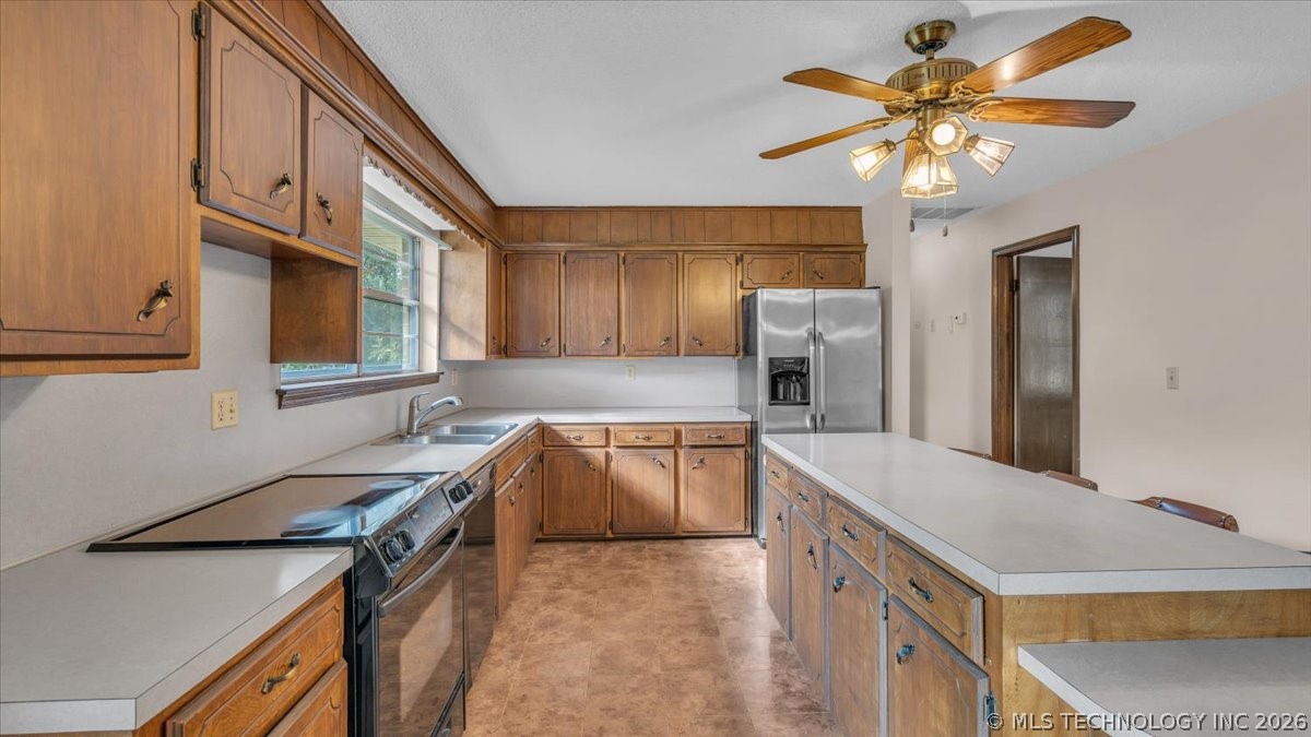 7212 E Battenfield Drive Property Photo 8