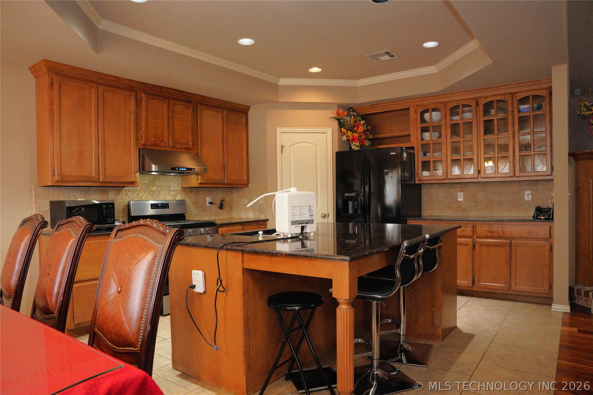 2312 E Queens Street Property Photo 10
